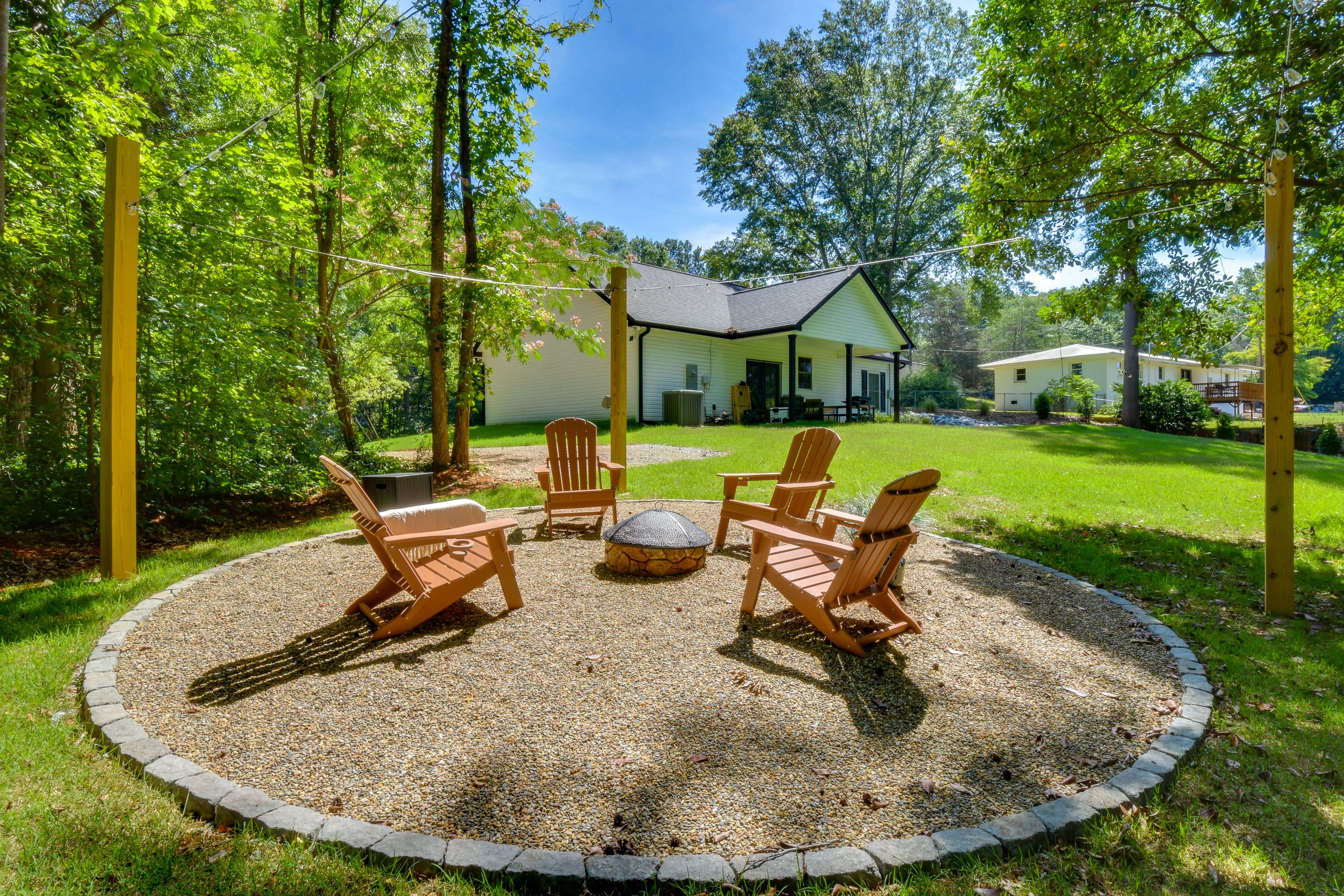 Private Yard | Fire Pit