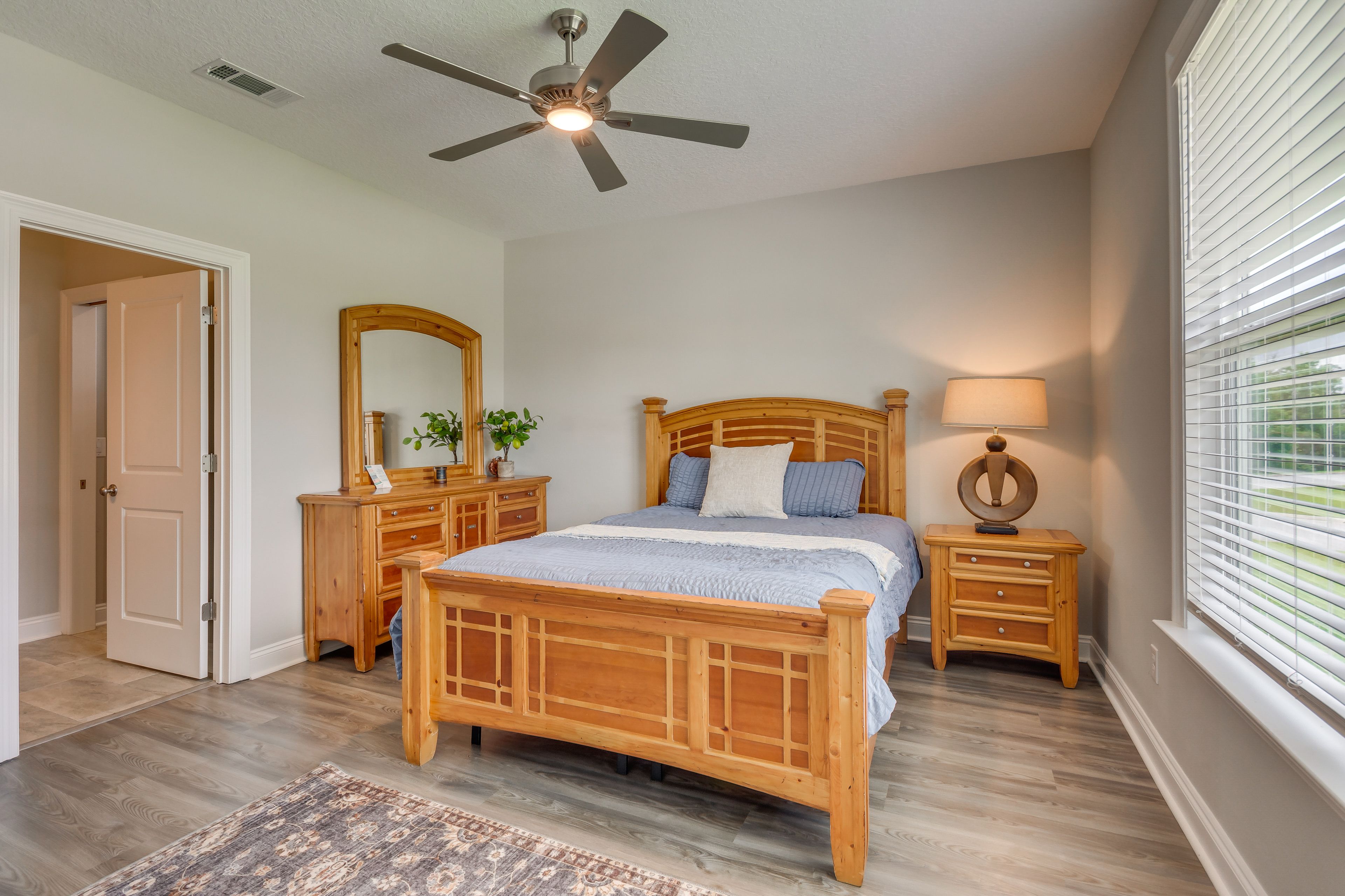 Bedroom 2 | Queen Bed | En-Suite Bathroom