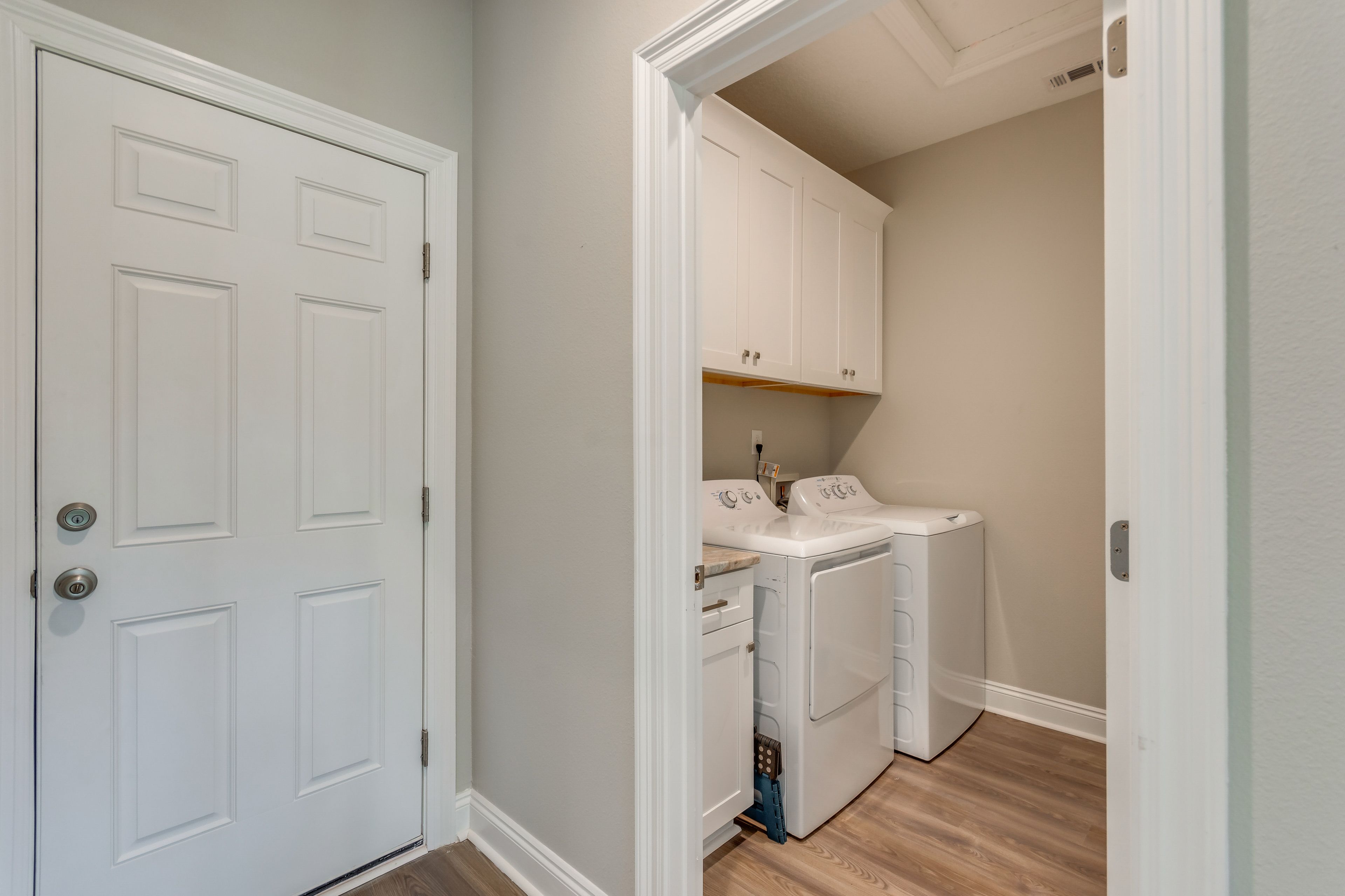 Laundry Area | Washer/Dryer