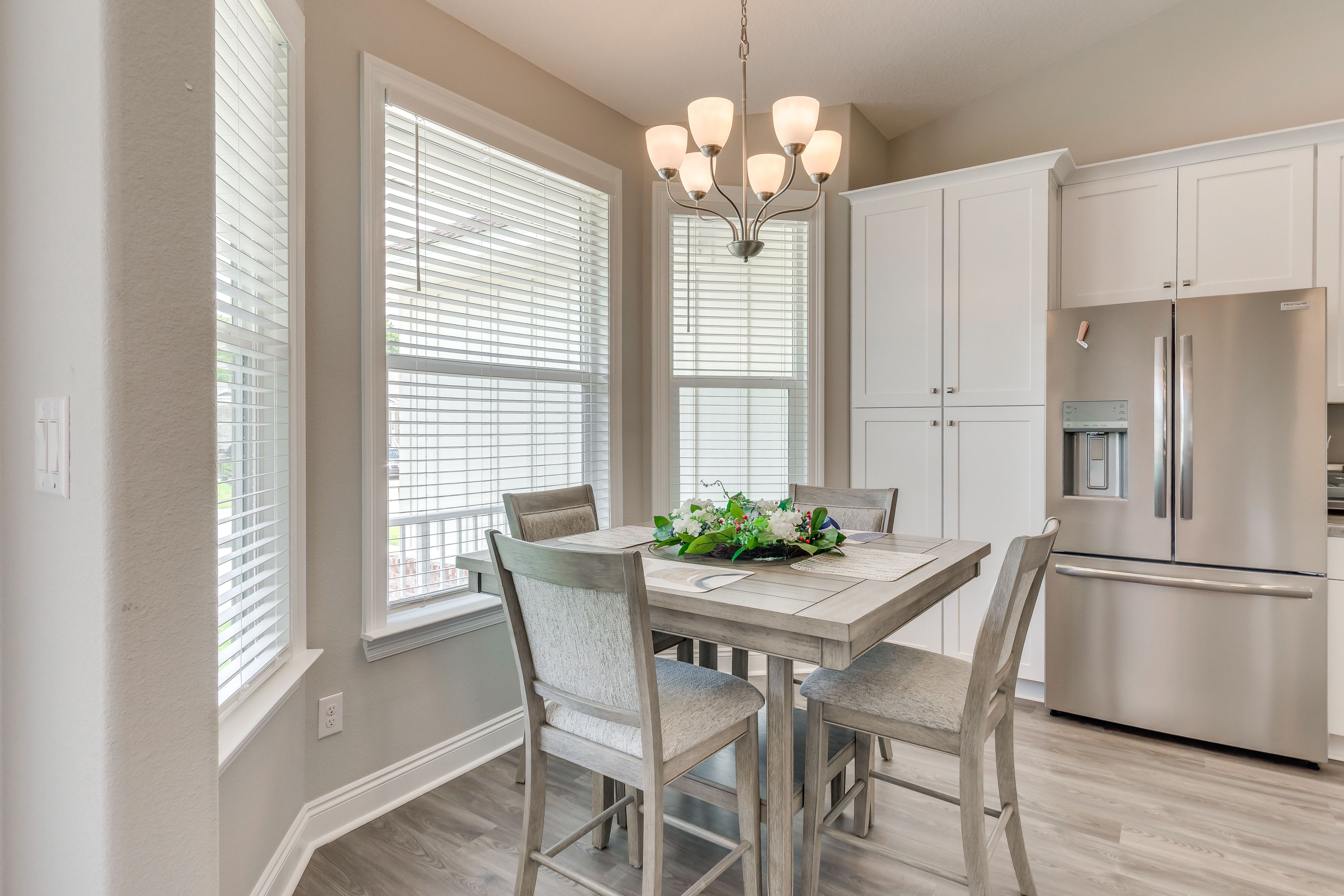 Dining Area | Dishware/Flatware