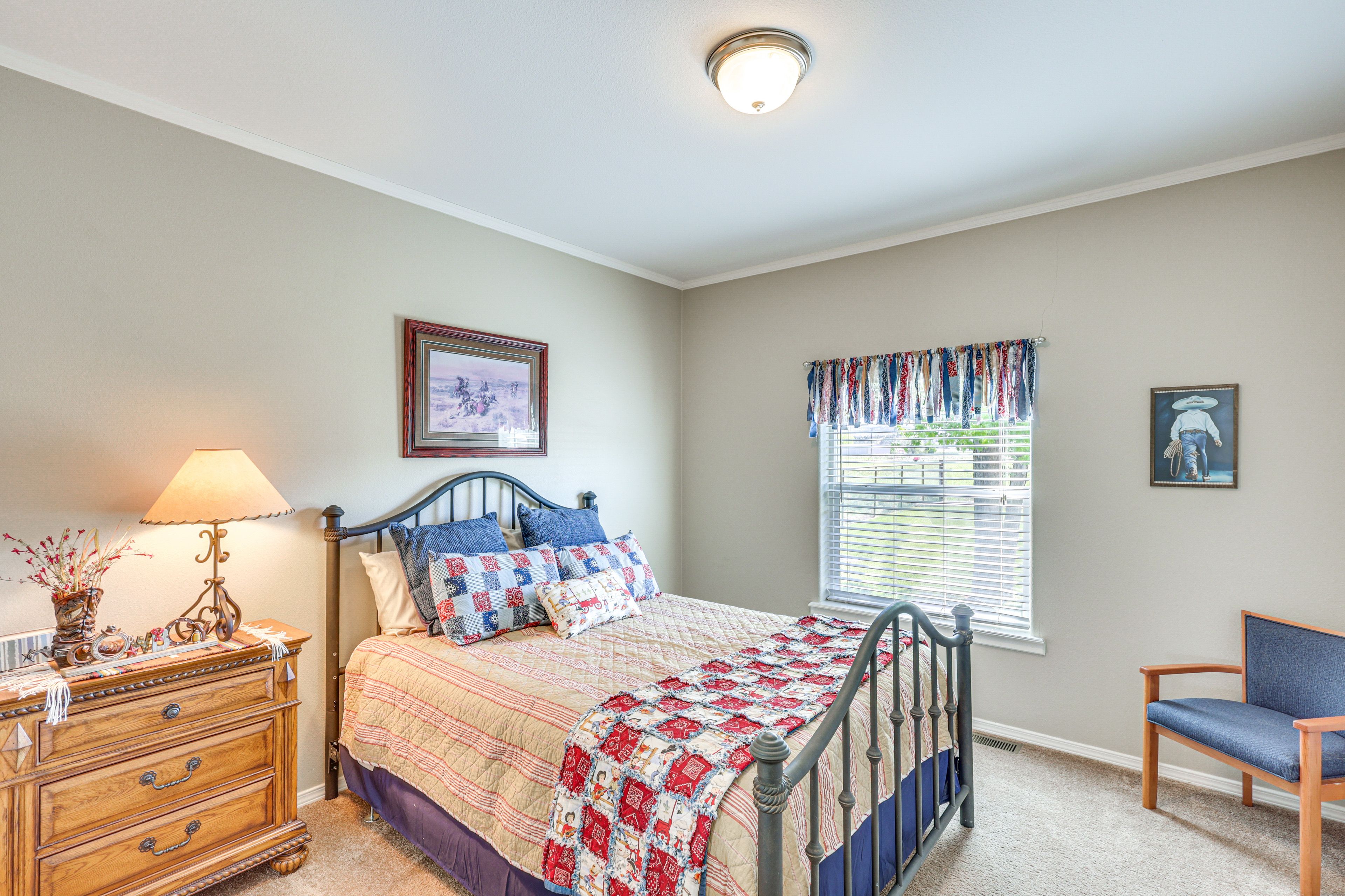 Bedroom 4 | Queen Bed