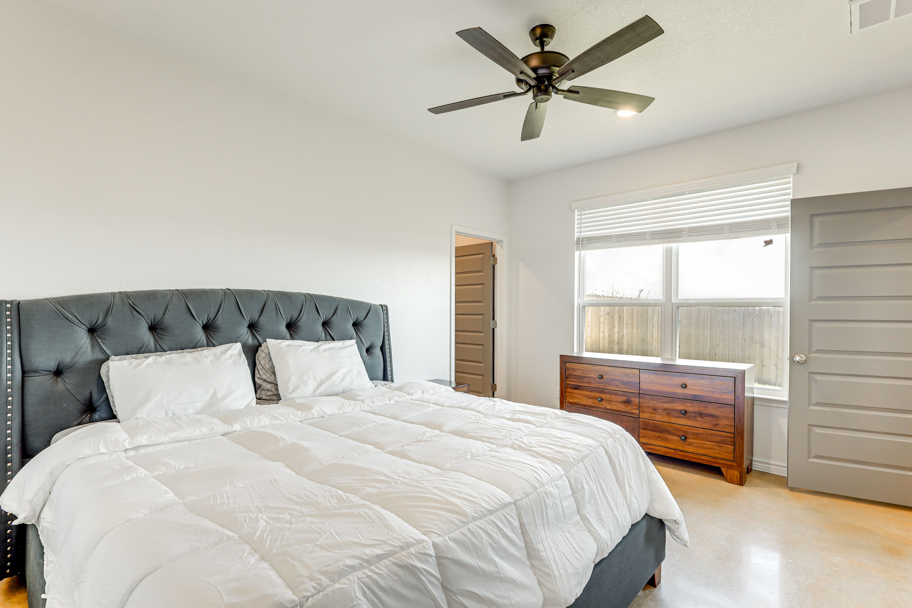 Bedroom 1 | King Bed | Linens Provided