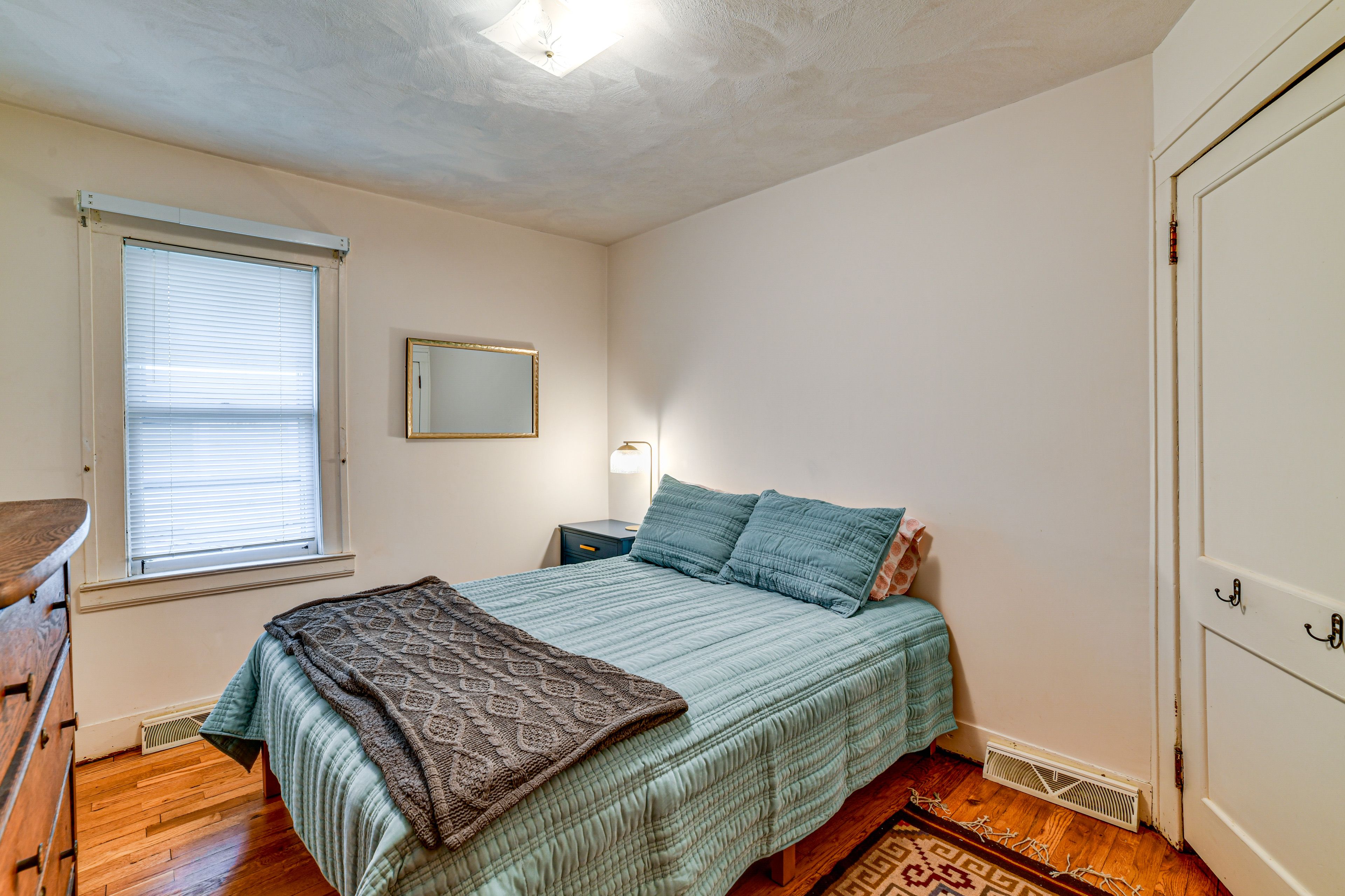 Bedroom 1 | Queen Bed | Linens Provided