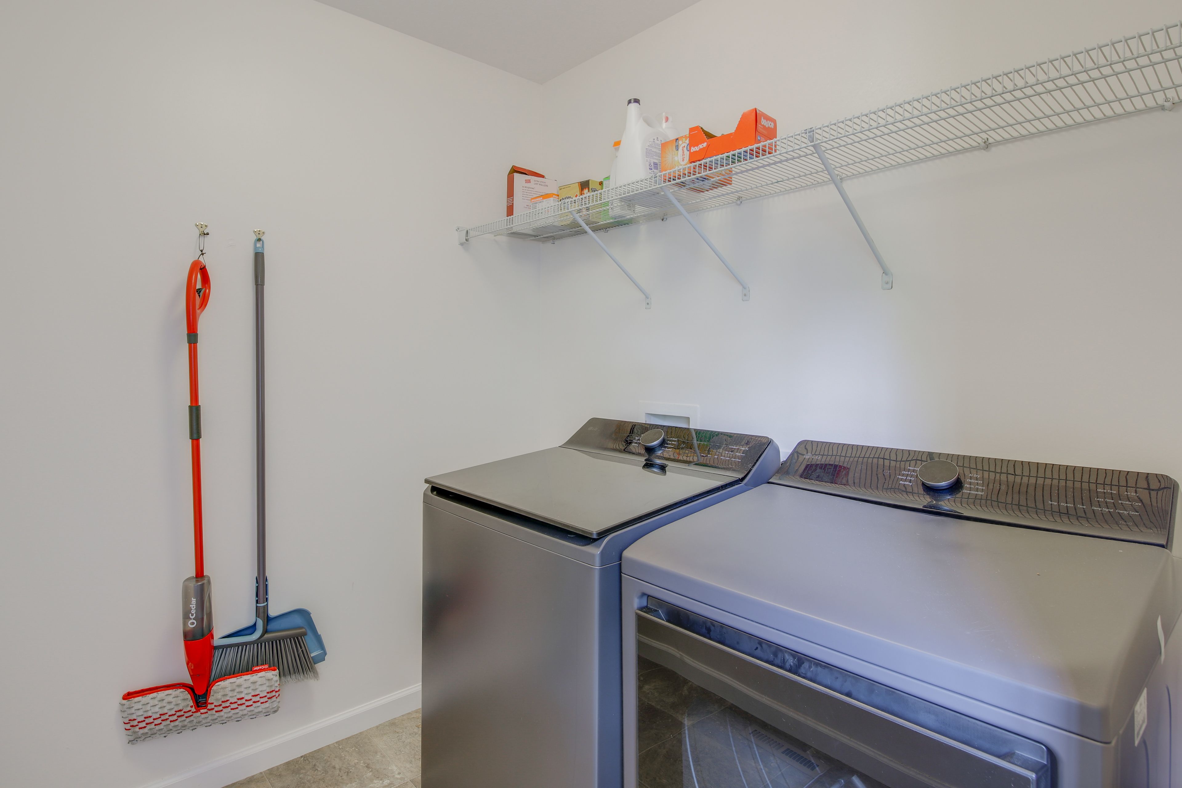 Laundry Room | Washer & Dryer