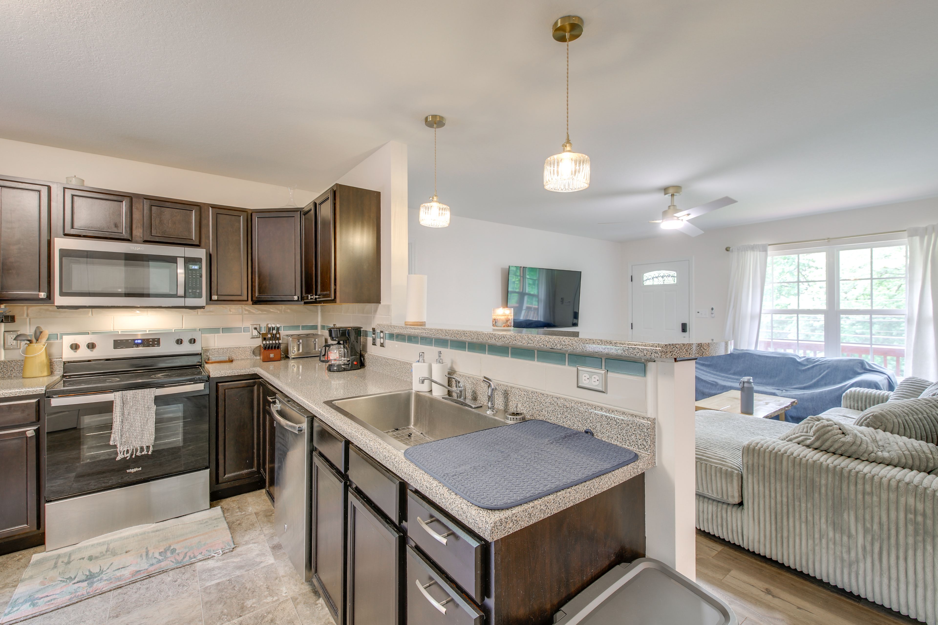 Kitchen | Dishwasher