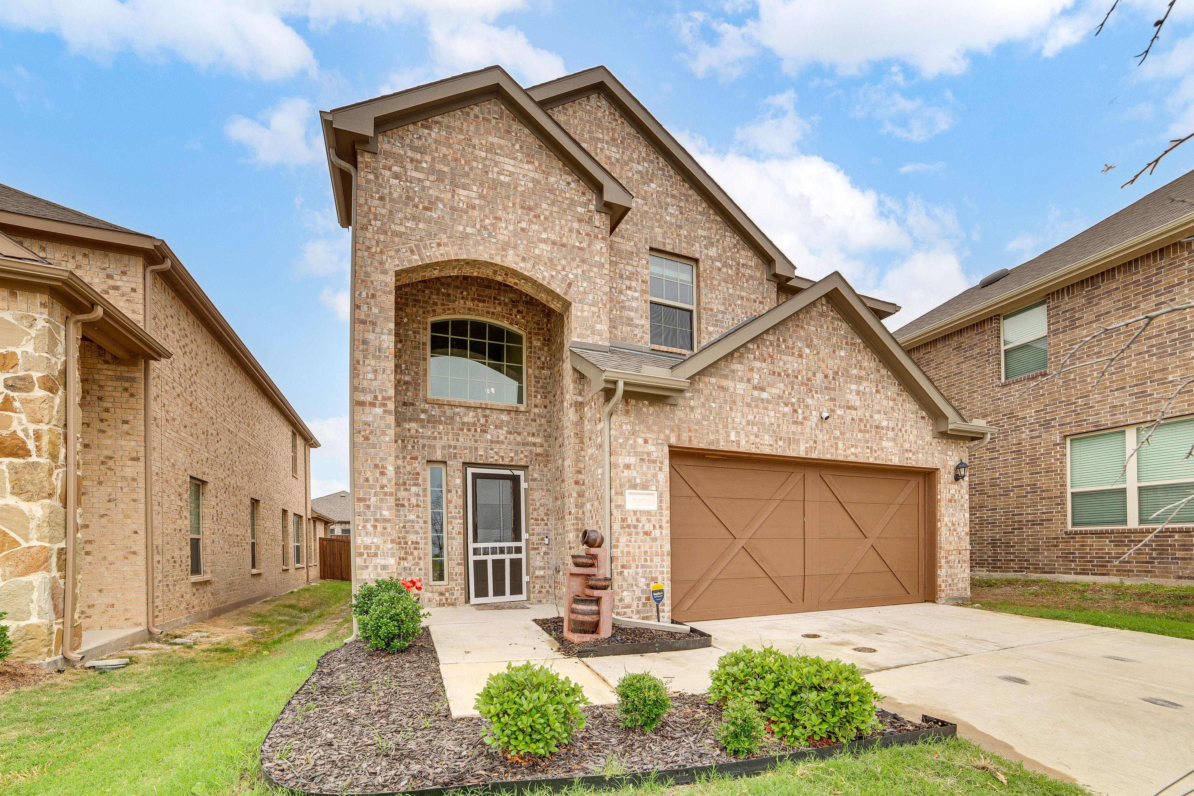 Forney Vacation Rental | 2BR | 1.5BA | 2,200 Sq Ft | Step-Free Entry