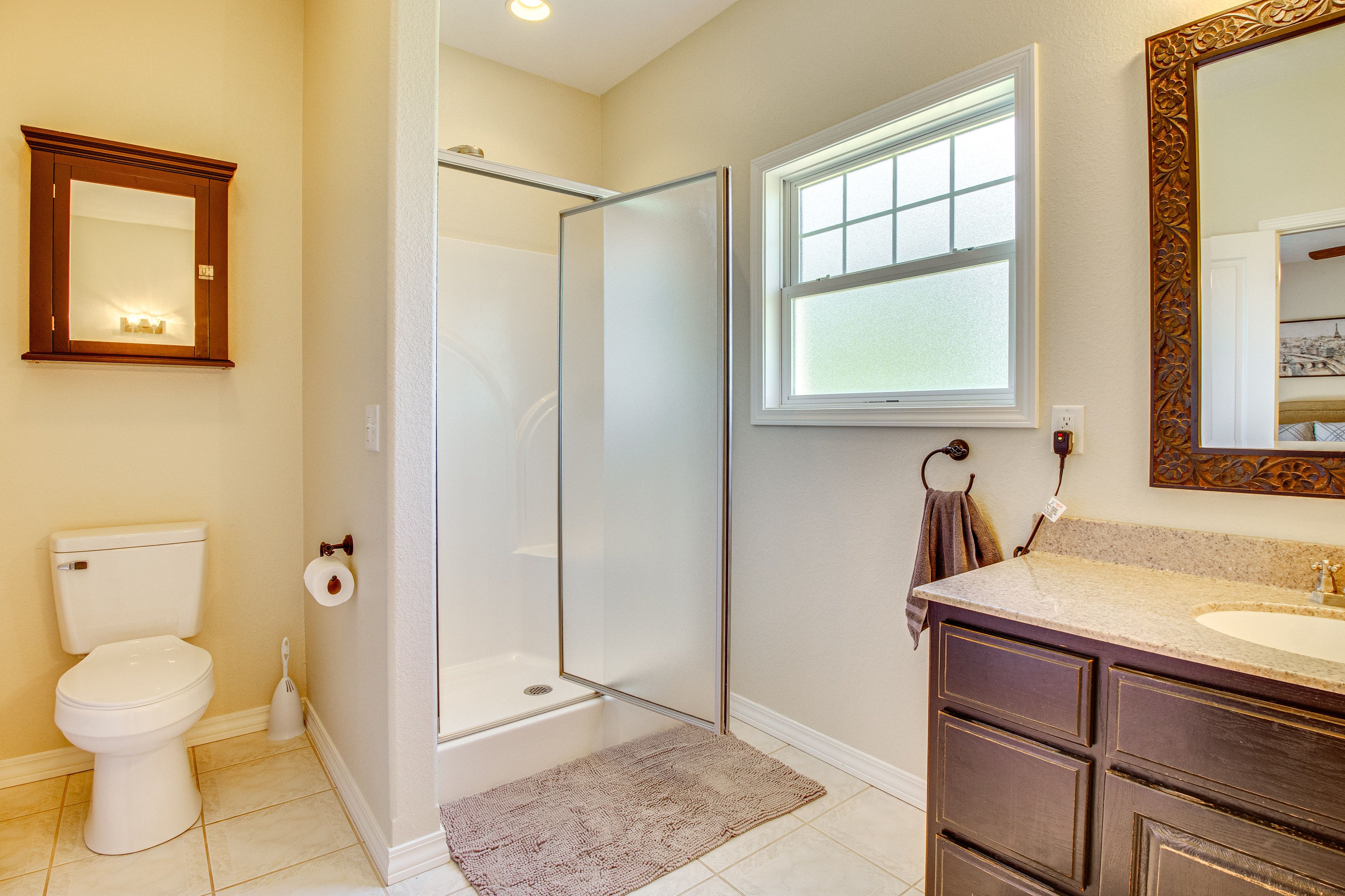 En-Suite Bathroom | Main Level | Towels Provided