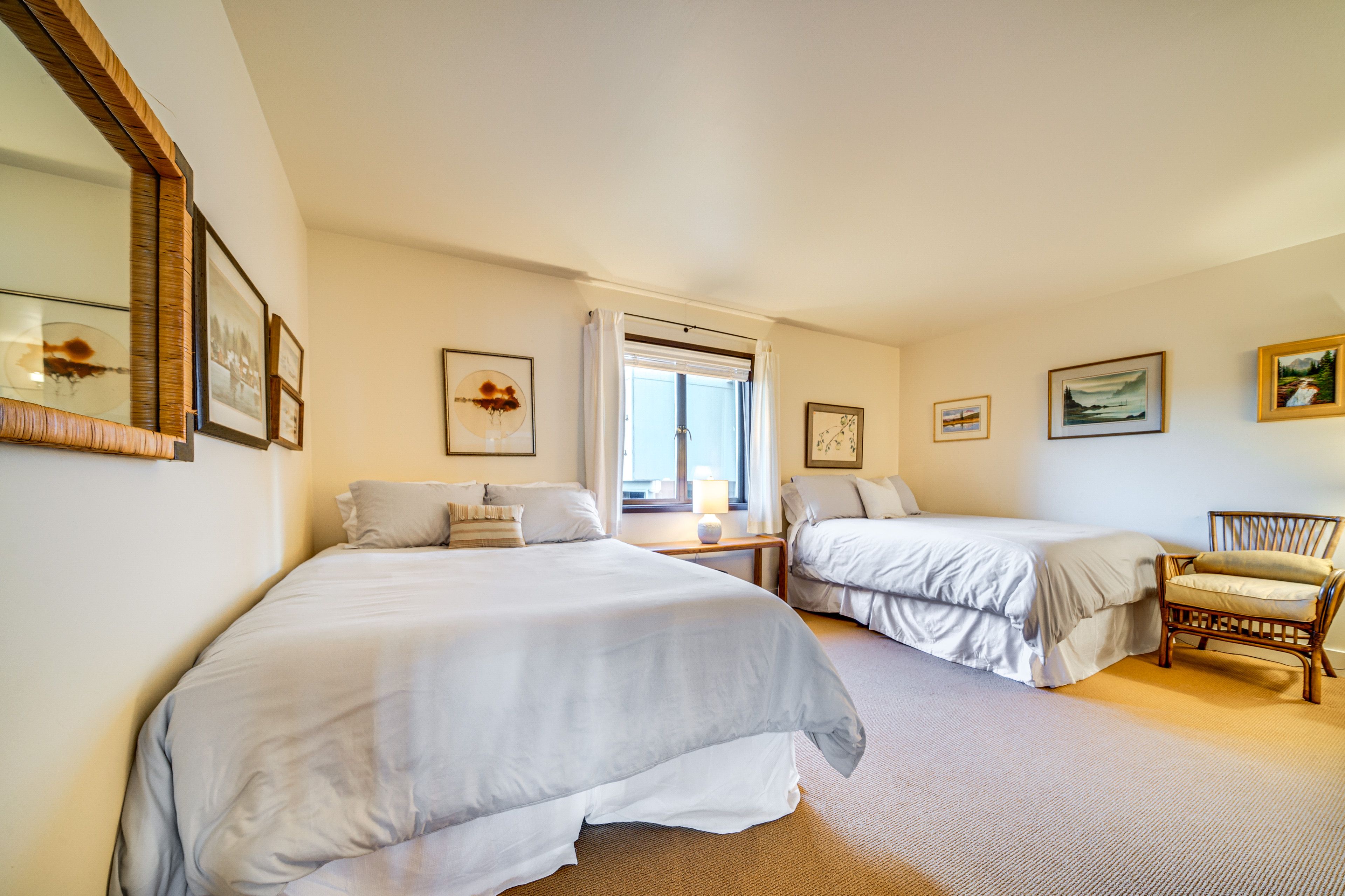 Bedroom 2 | 2 Queen Beds | Smart TV