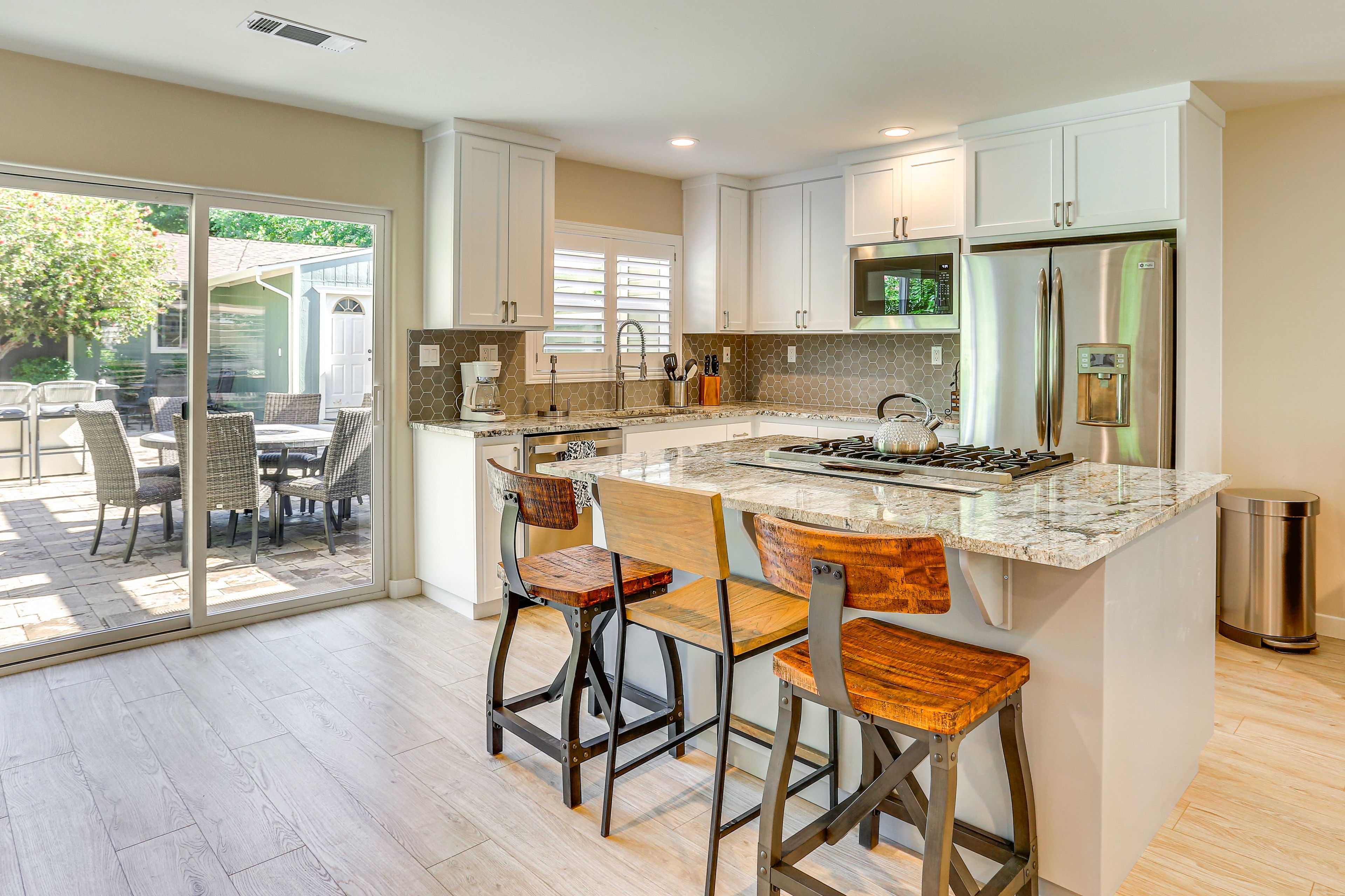 Redding Vacation Rental | 2BR | 2BA | 4 Steps to Enter | 1,200 Sq Ft