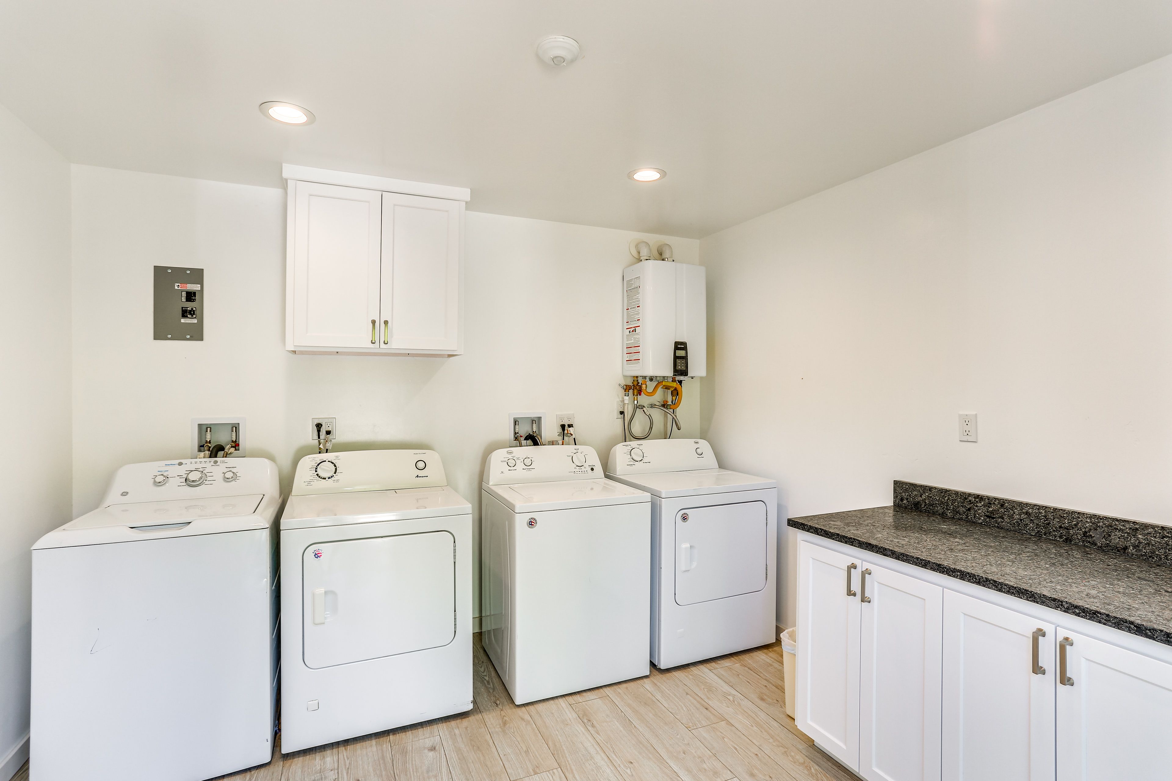 Shared Laundry Room | 2 Washers & 2 Dryers