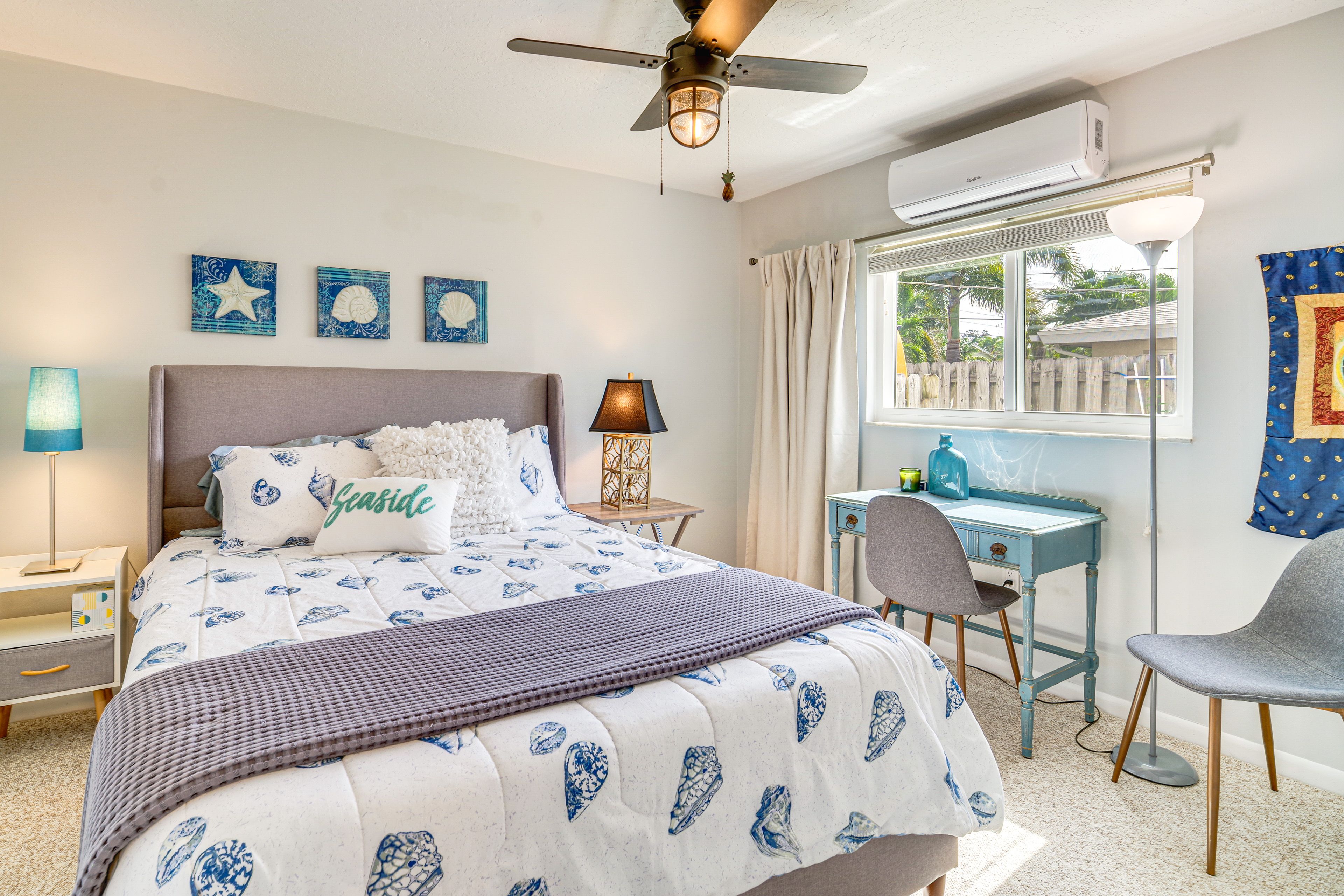Bedroom | Queen Bed