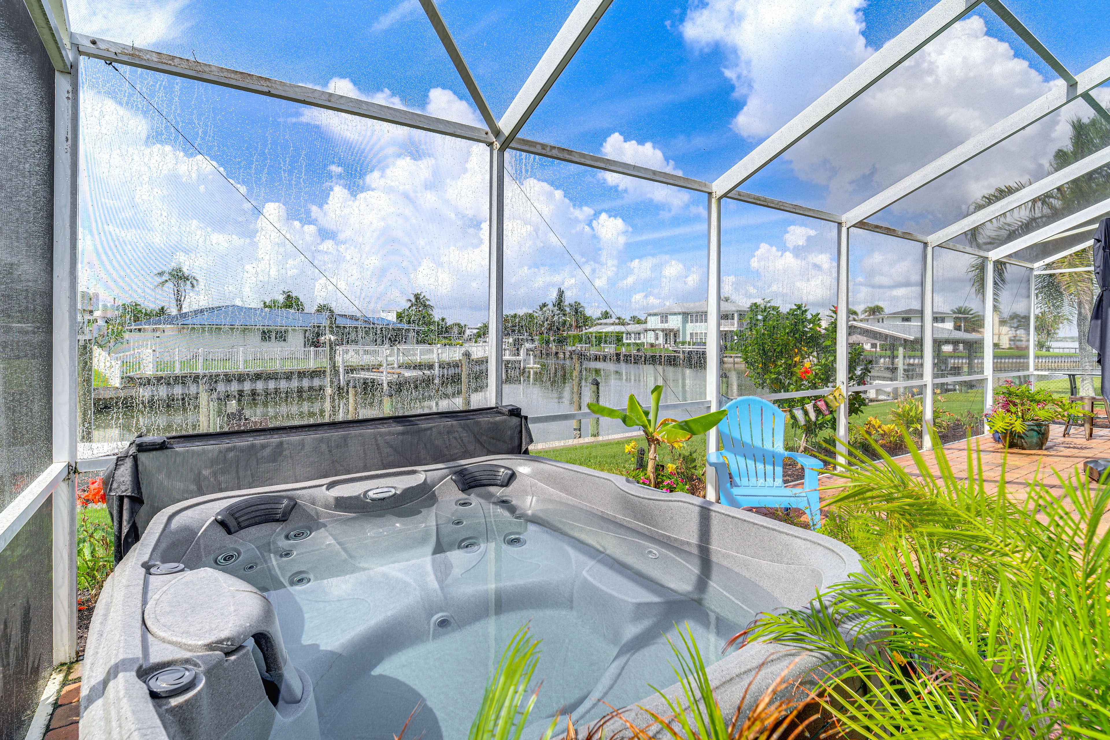 Apartment Exterior | Shared Hot Tub & Pool