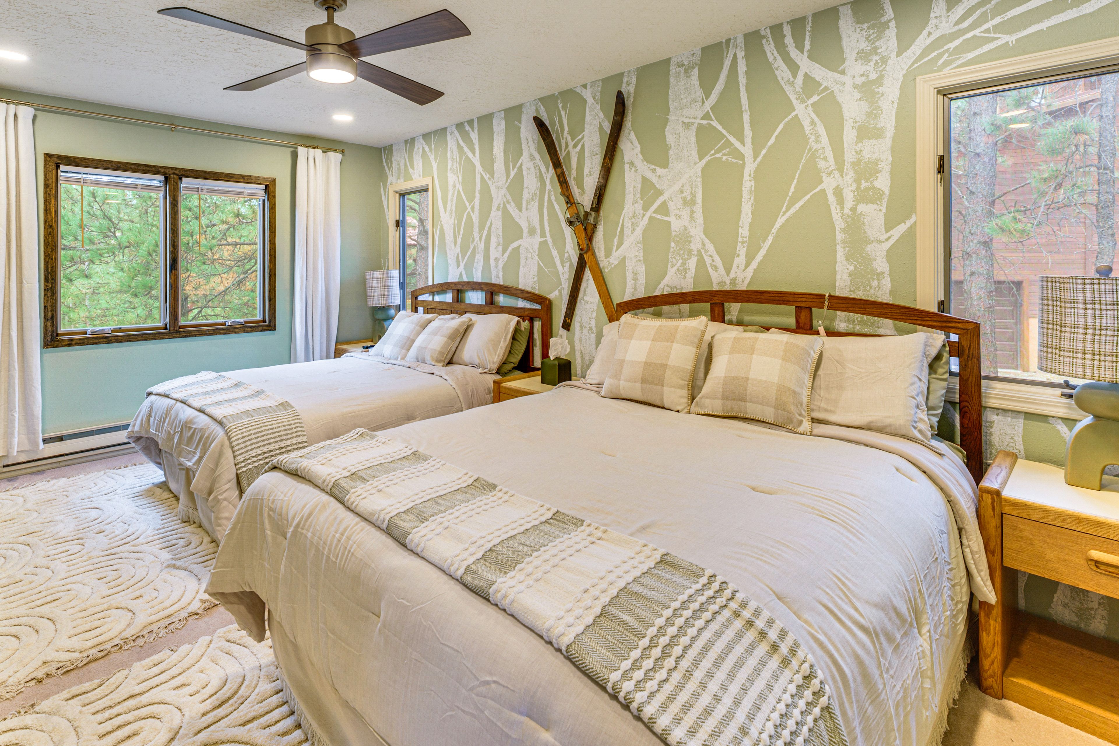 Bedroom 2 | 2 Queen Beds | TV | 2nd Floor
