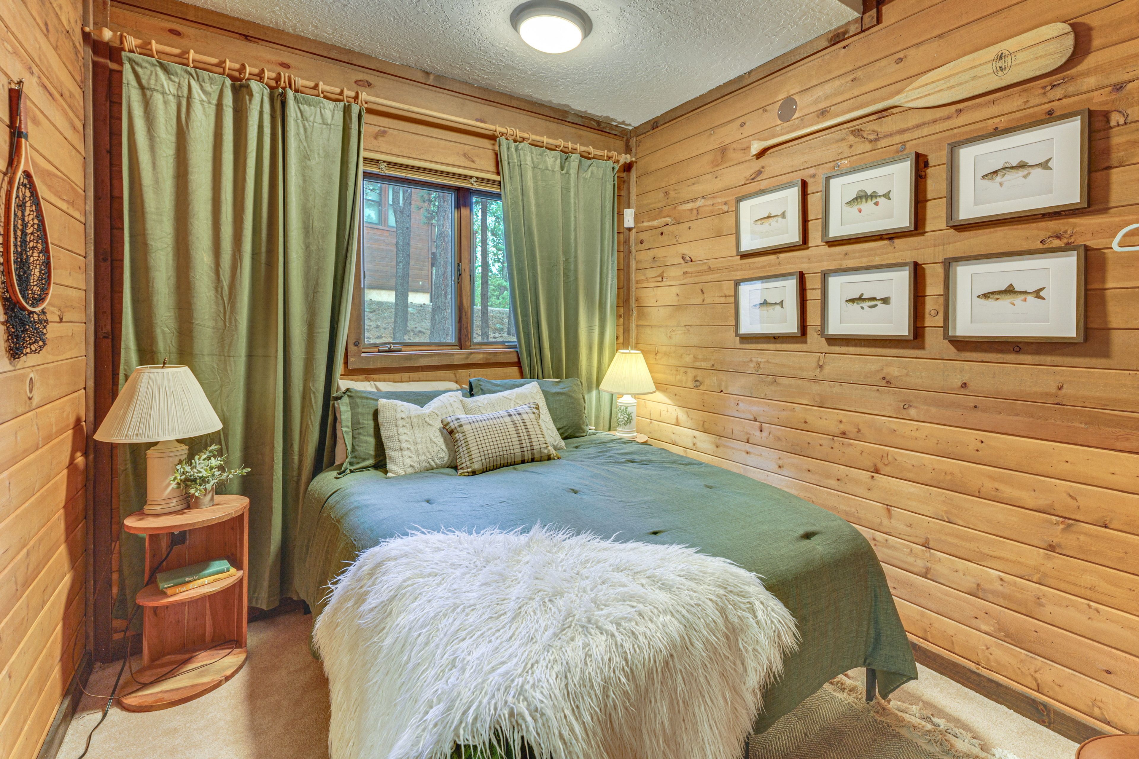 Bedroom 4 | Queen Bed | 1st Floor