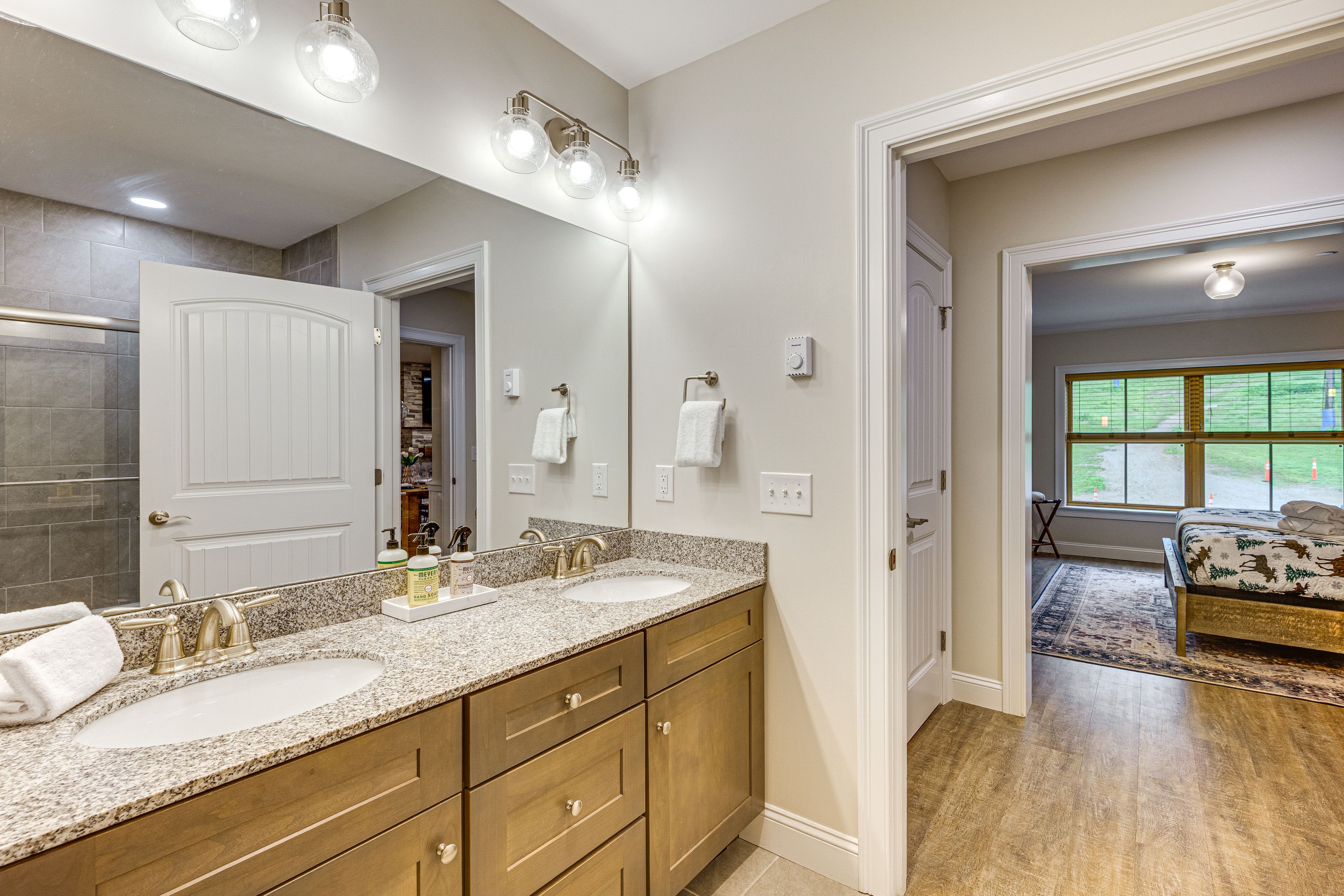 Full Bath | Towels | Hair Dryer