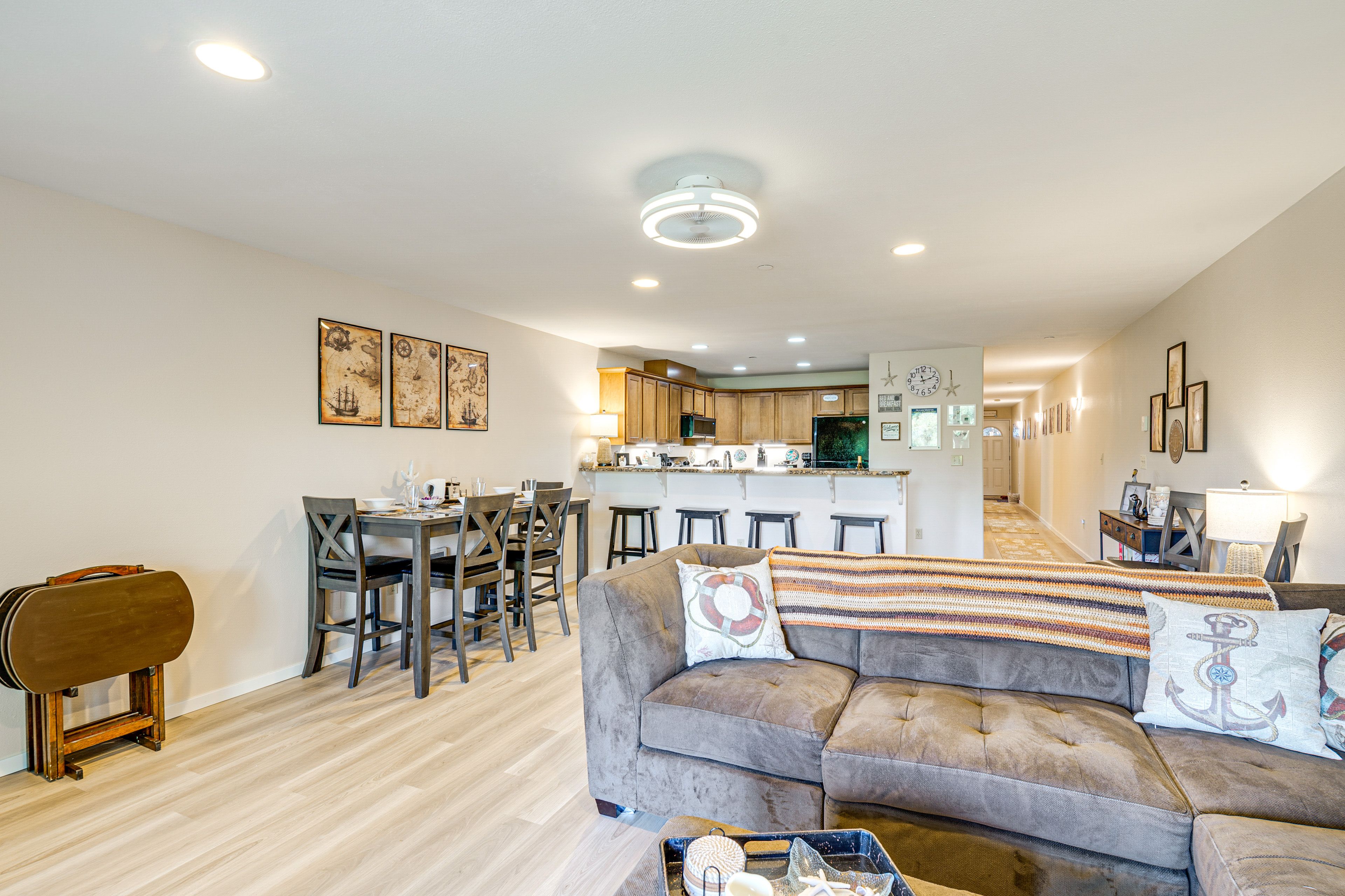 Ocean Shores Vacation Rental | 2BR | 2BA | 1,000 Sq Ft | Step-Free Entry