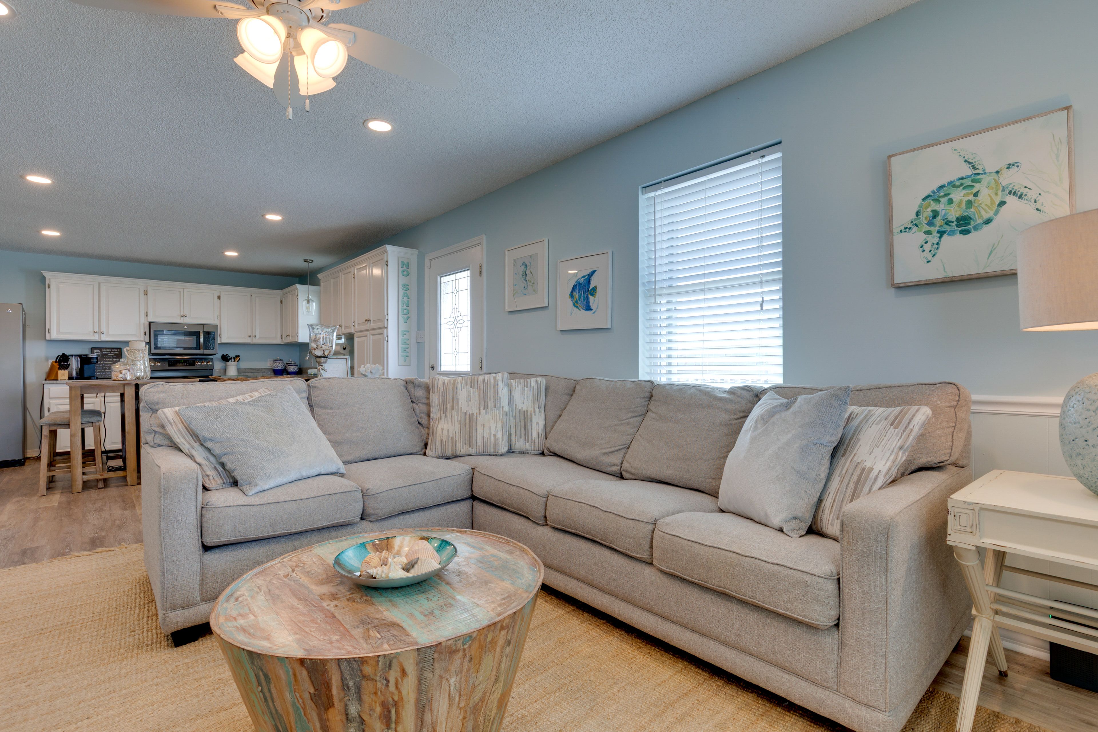 Living Space | Free WiFi | Central A/C & Heating