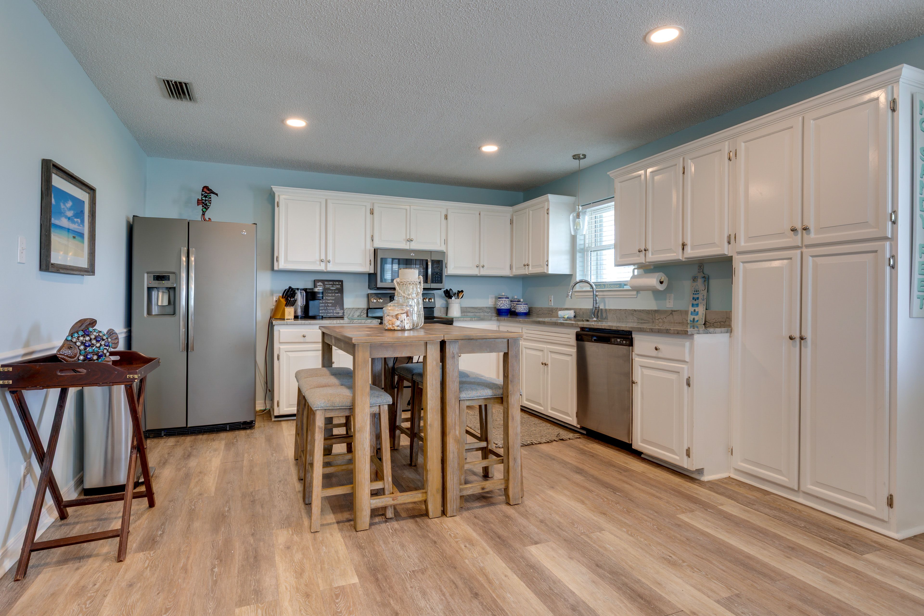 Kitchen | Keurig Coffee Maker | Dishwasher