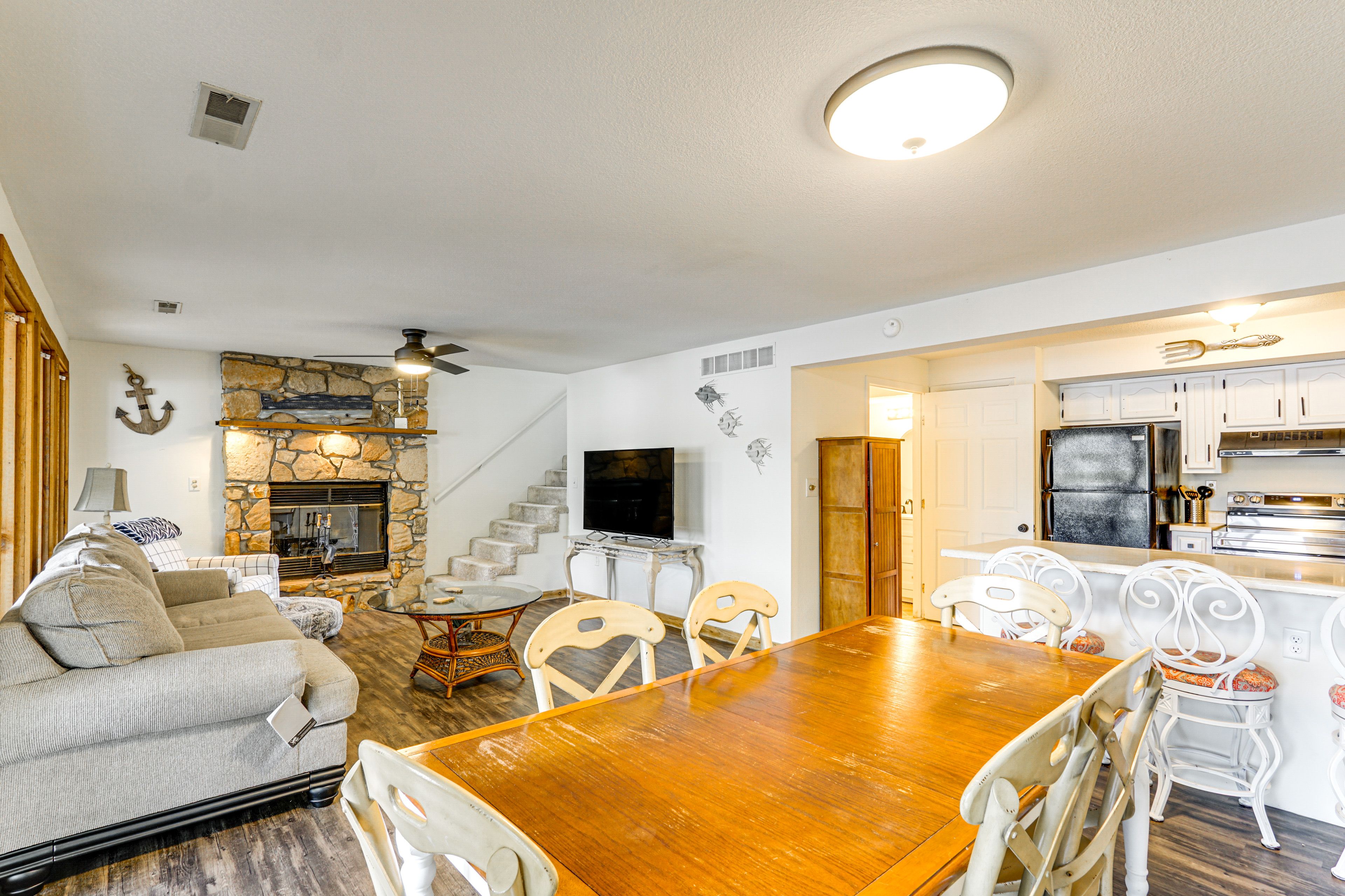 Dining Area | Lower Level | Dishware/Flatware