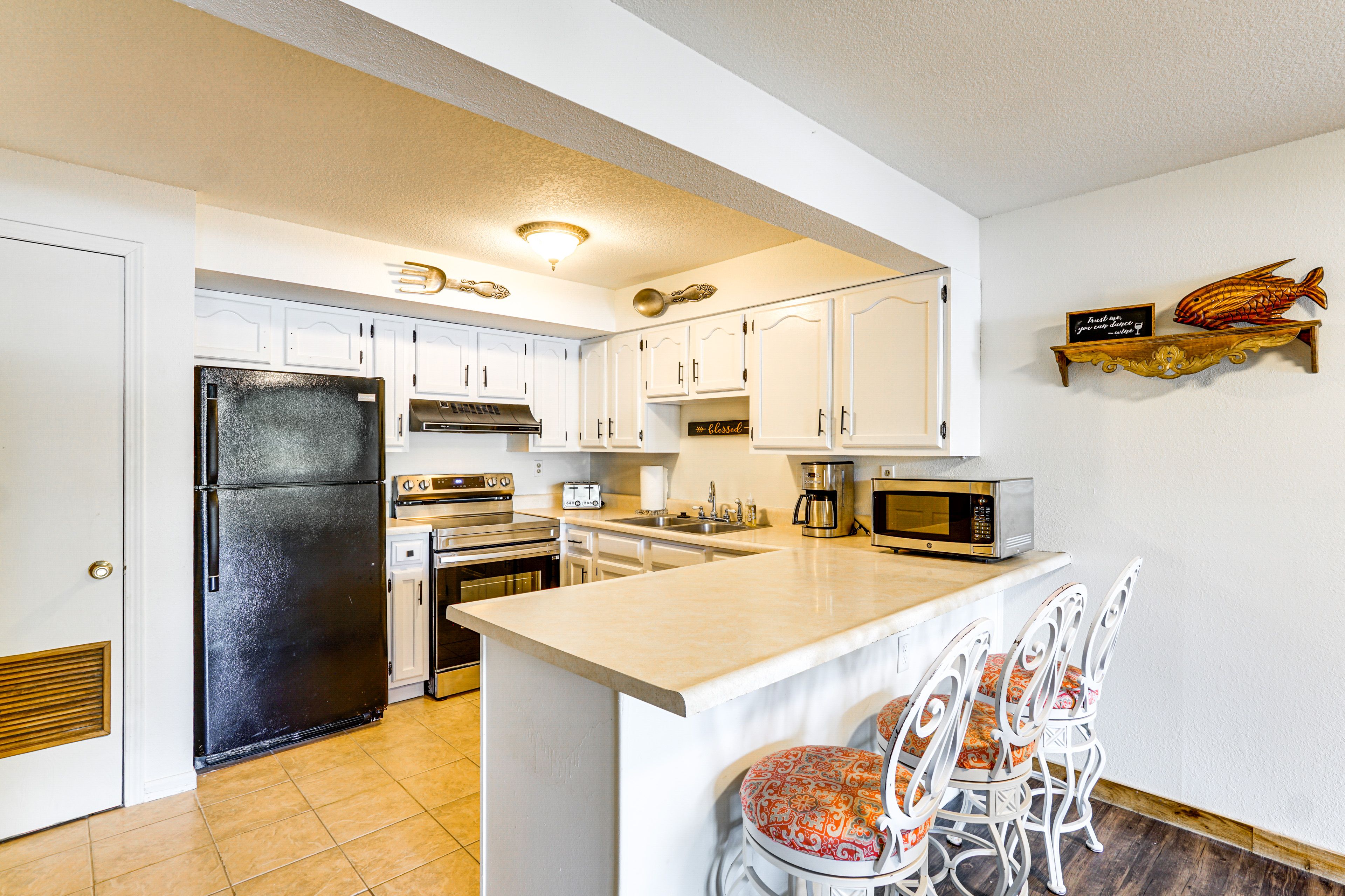 Kitchen | Lower Level | Cooking Basics | Drip Coffee Maker | Microwave | Toaster
