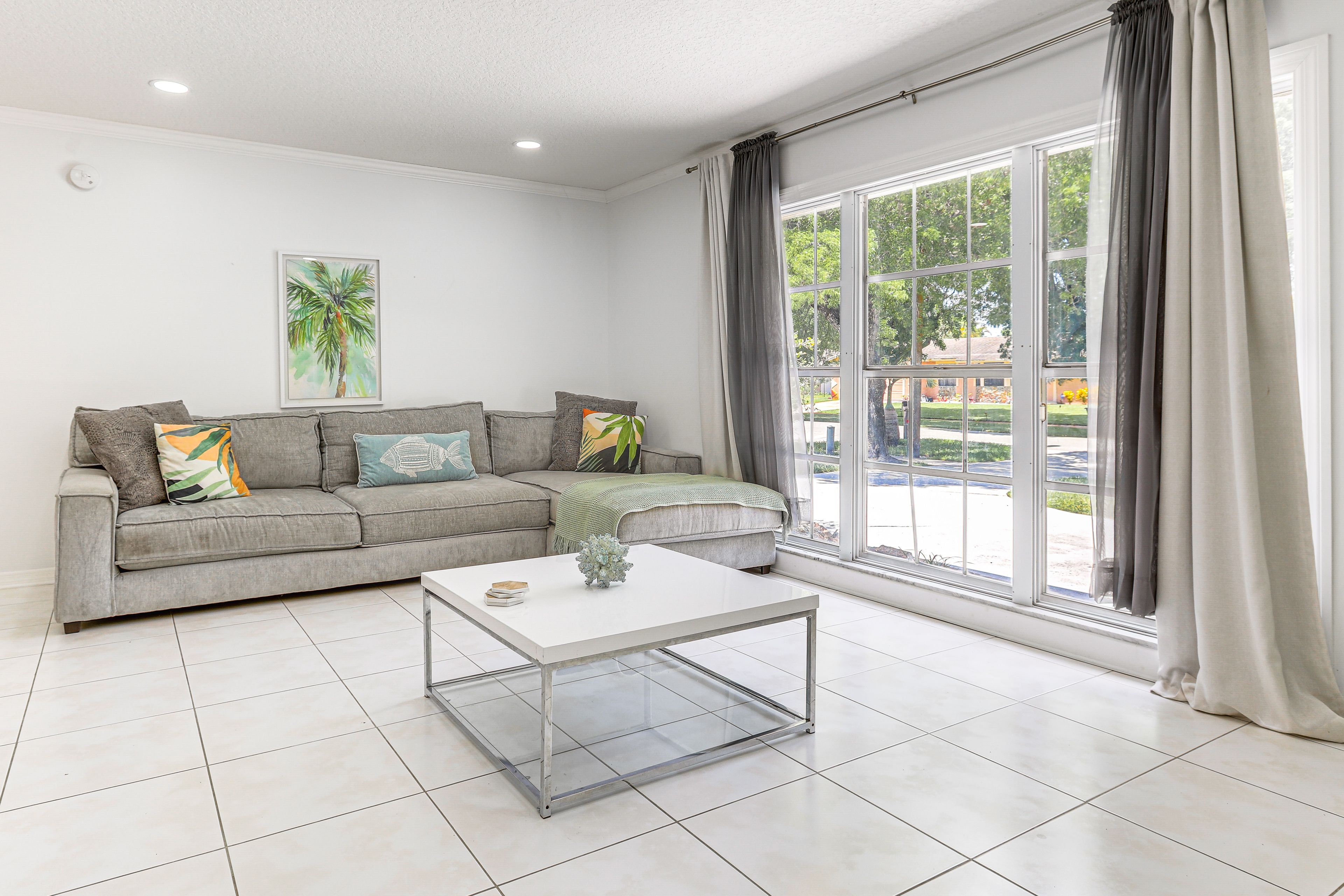 Sitting Room | Free WiFi | Central Heating & A/C