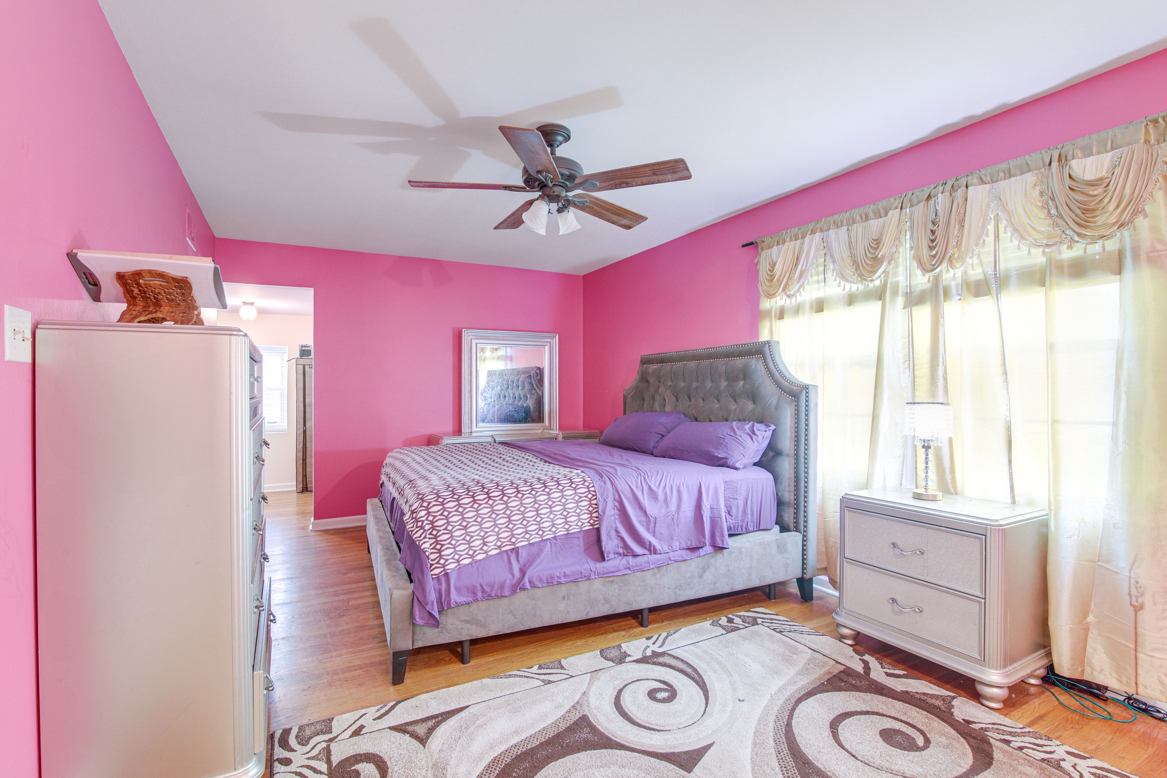 Bedroom 2 | King Bed | 2nd Floor