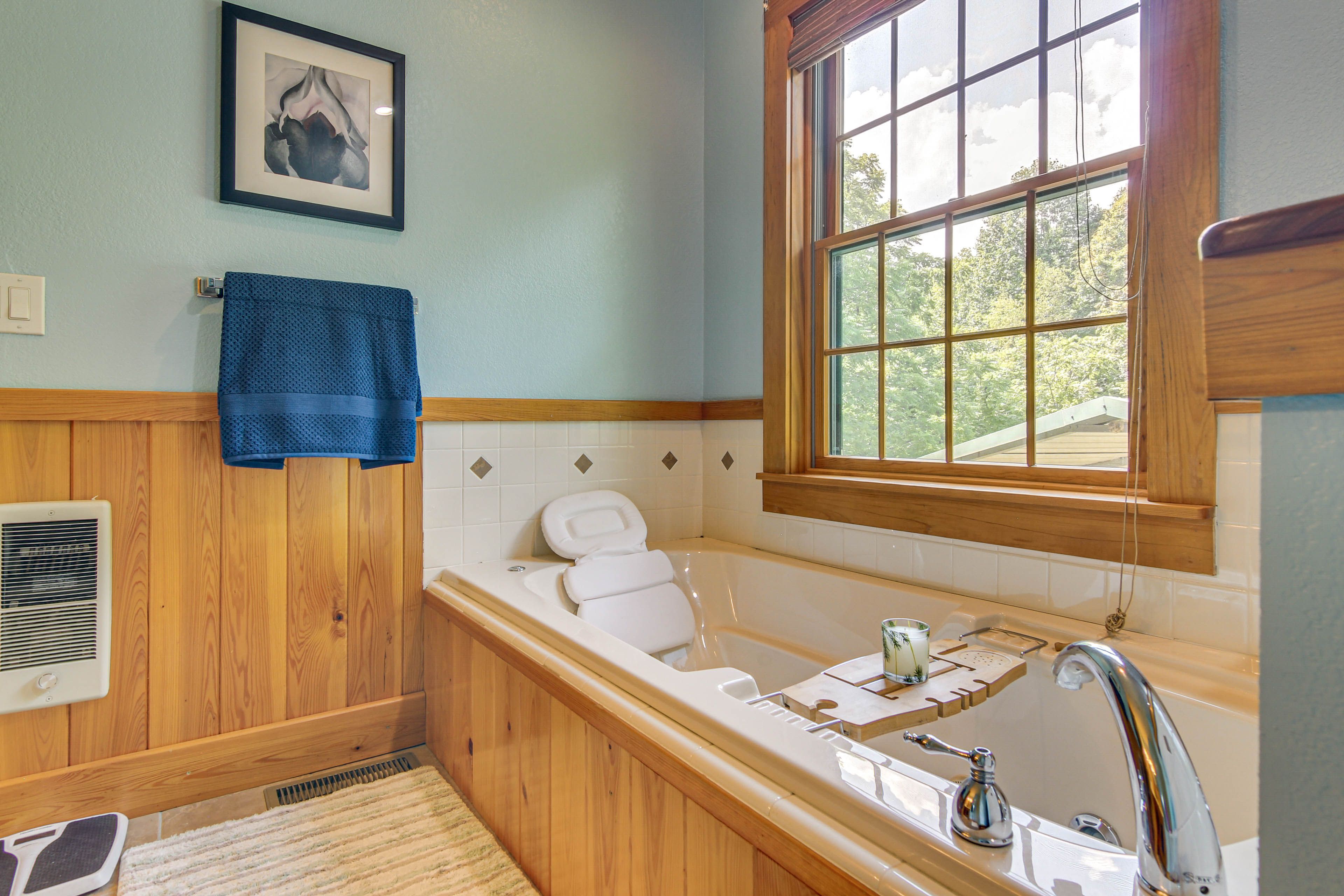 Bathroom | Towels Provided