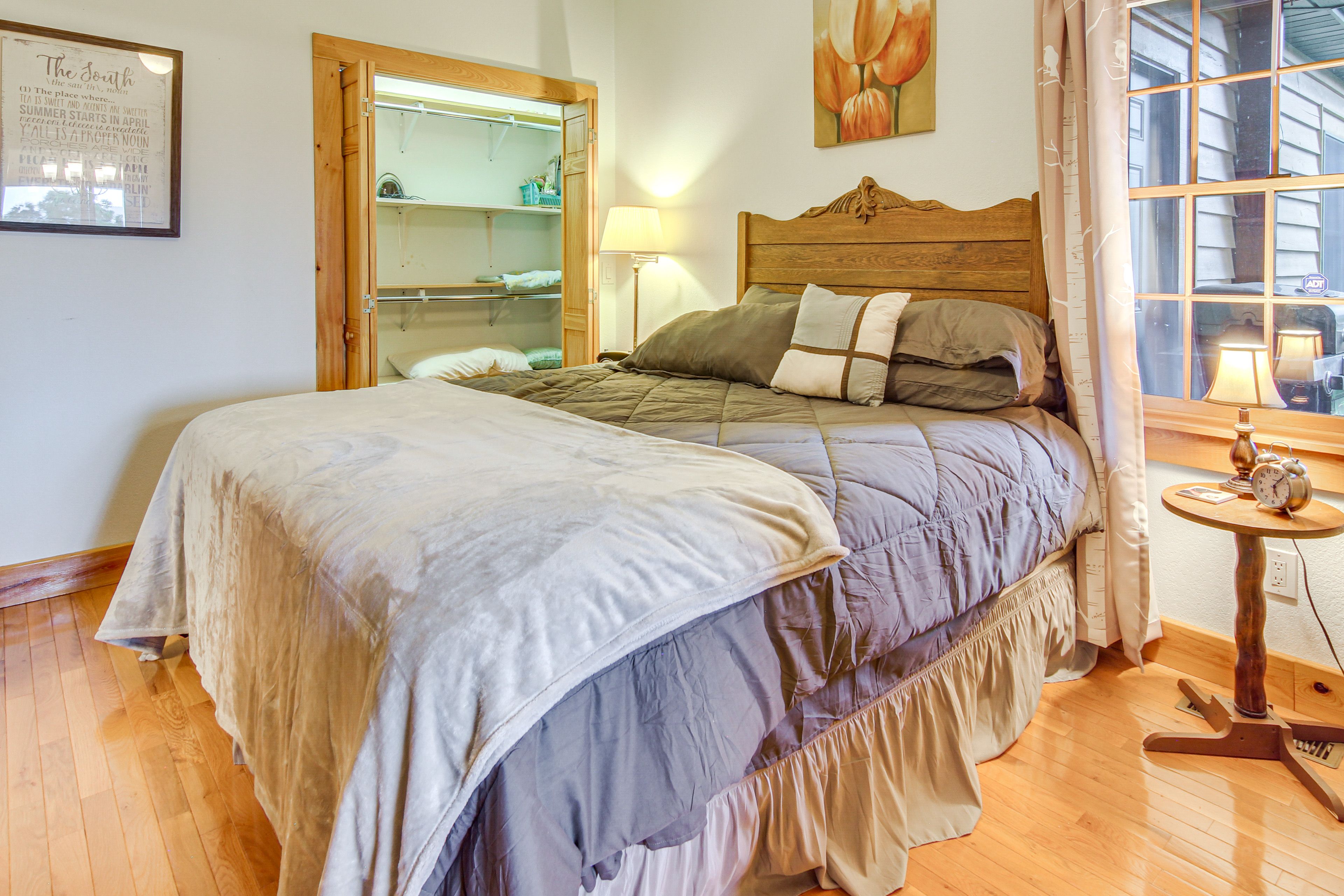 Bedroom 2 | King Bed