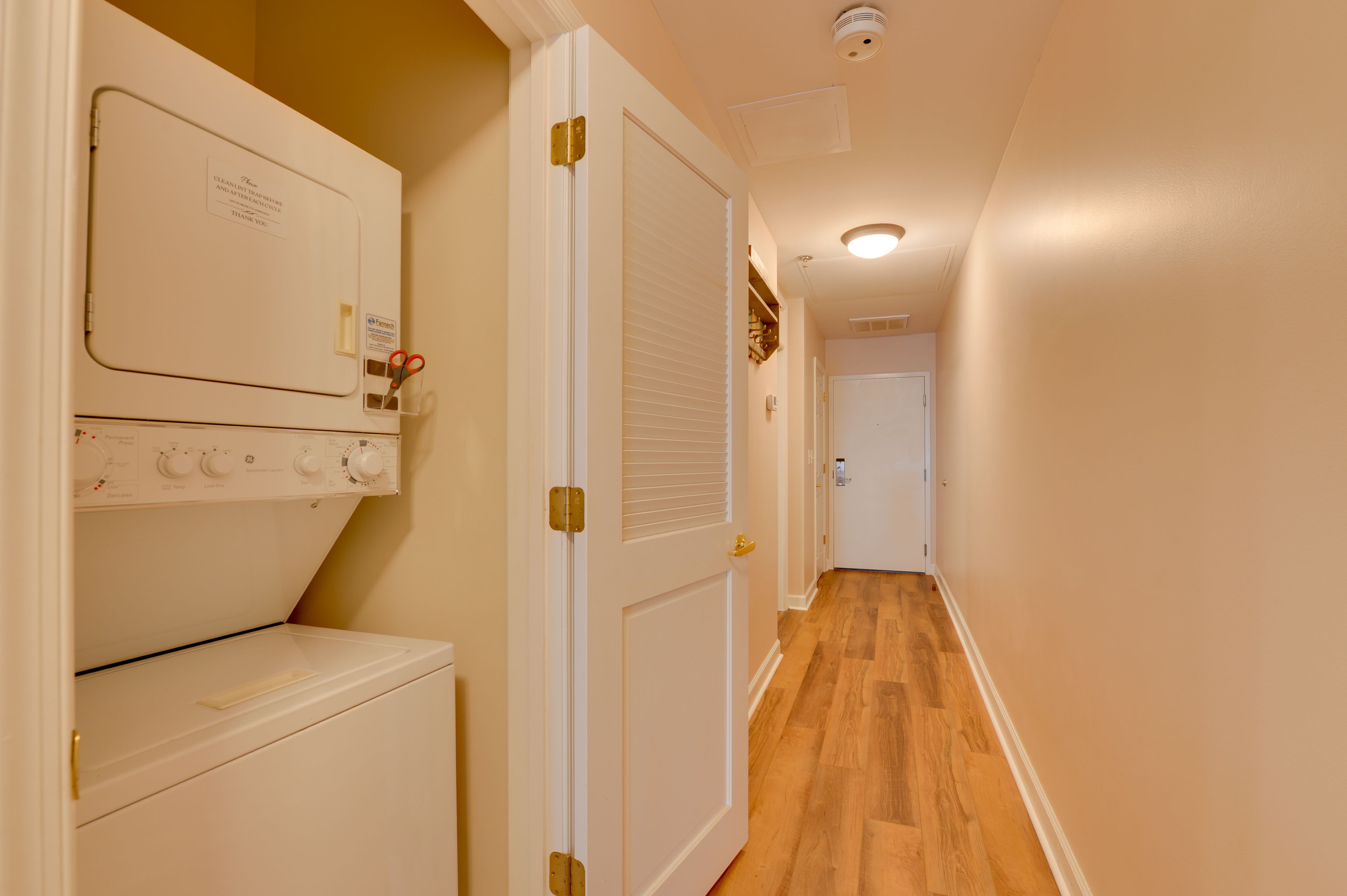 In-Unit Laundry | Washer & Dryer