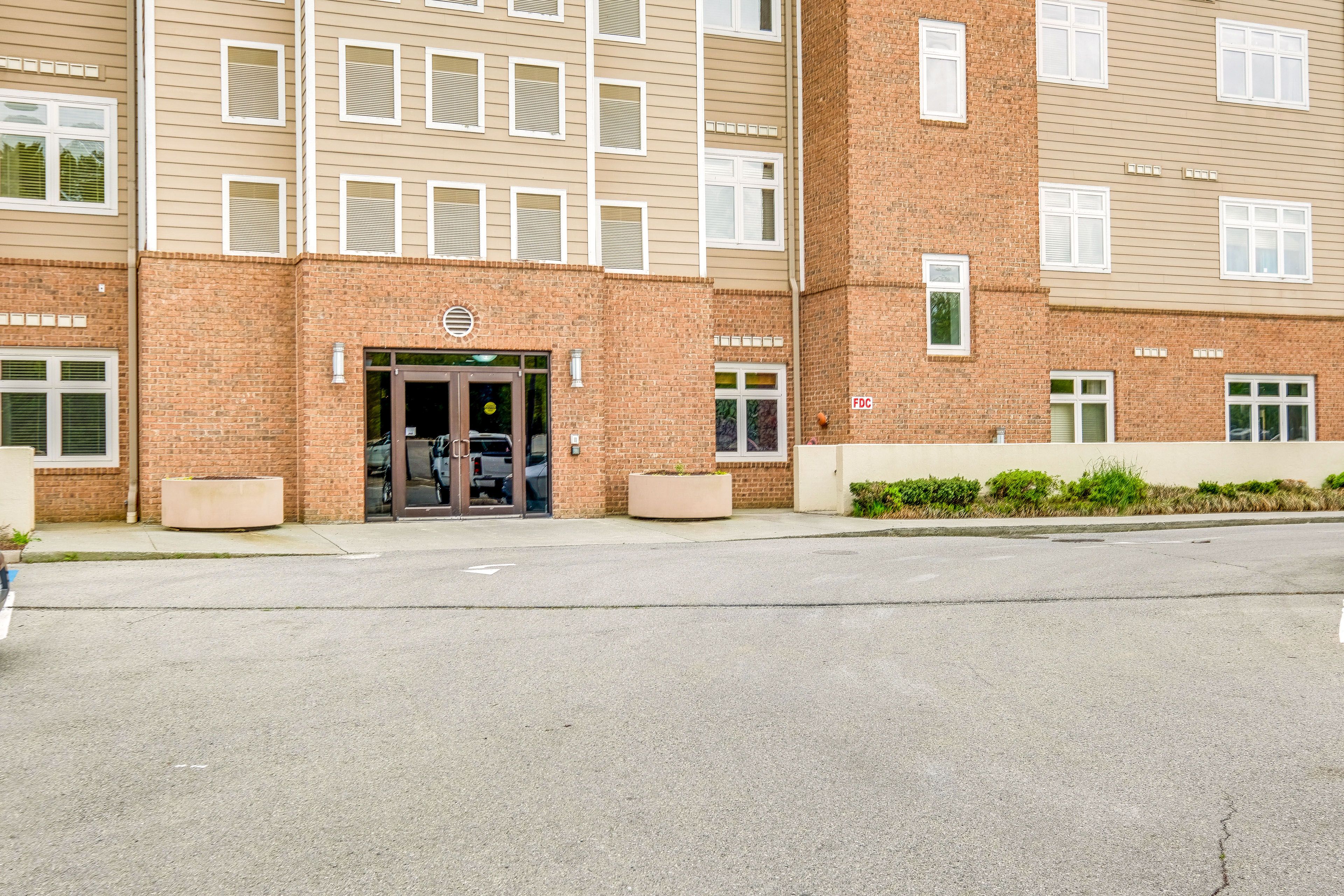 Parking | Community Parking Lot (2 Vehicles)
