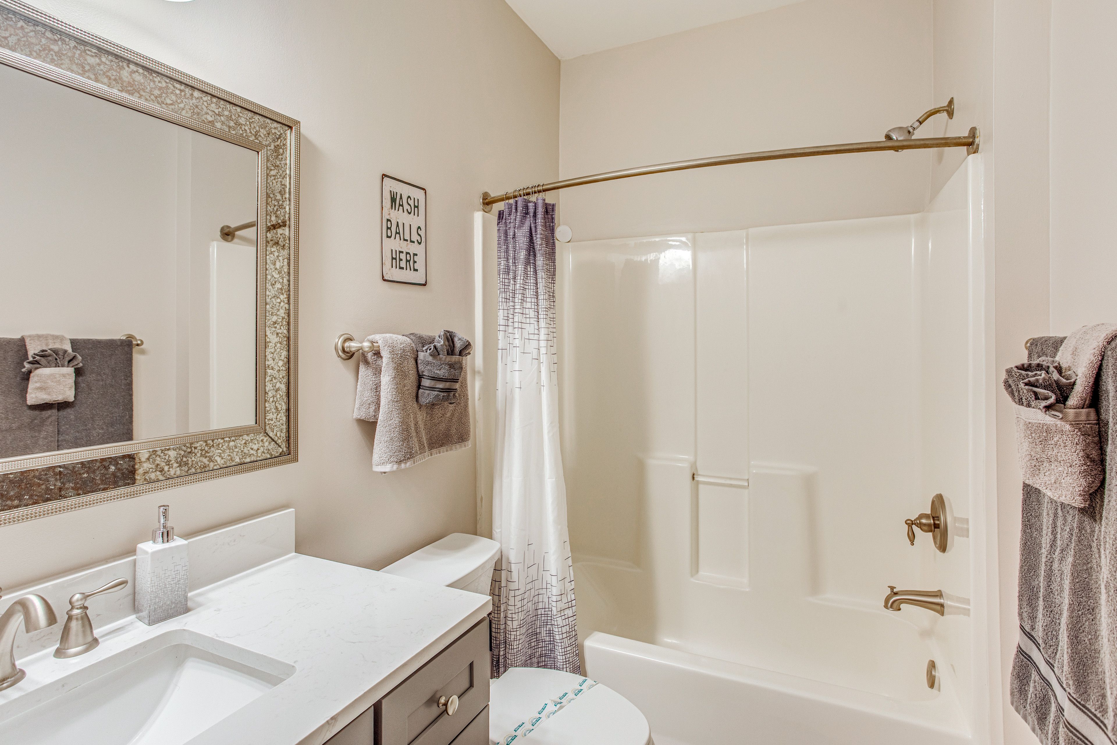 Full Bathroom