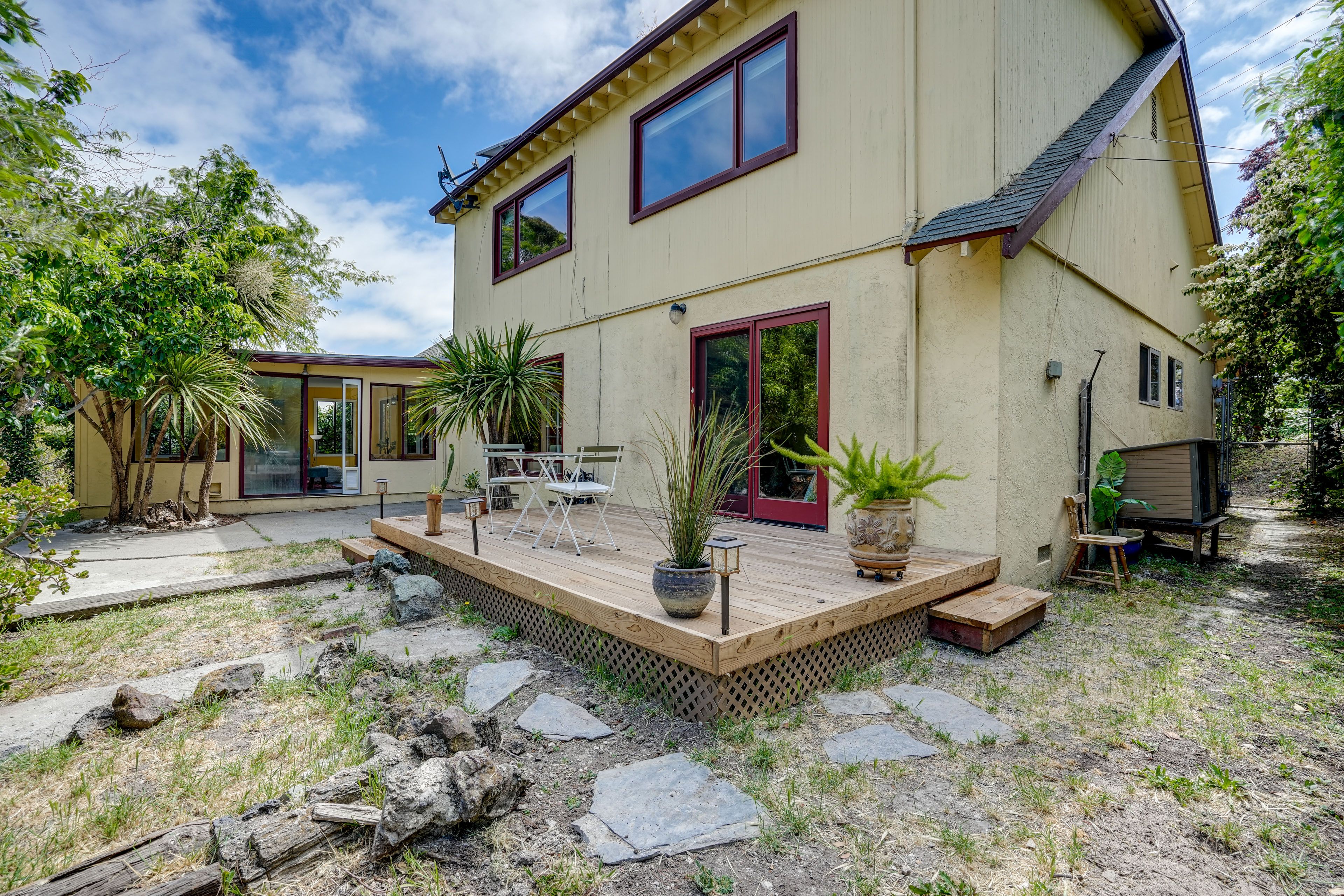 Pinole Vacation Rental | 4BR | 2.5BA | 1,821 Sq Ft | 1 Step to Enter