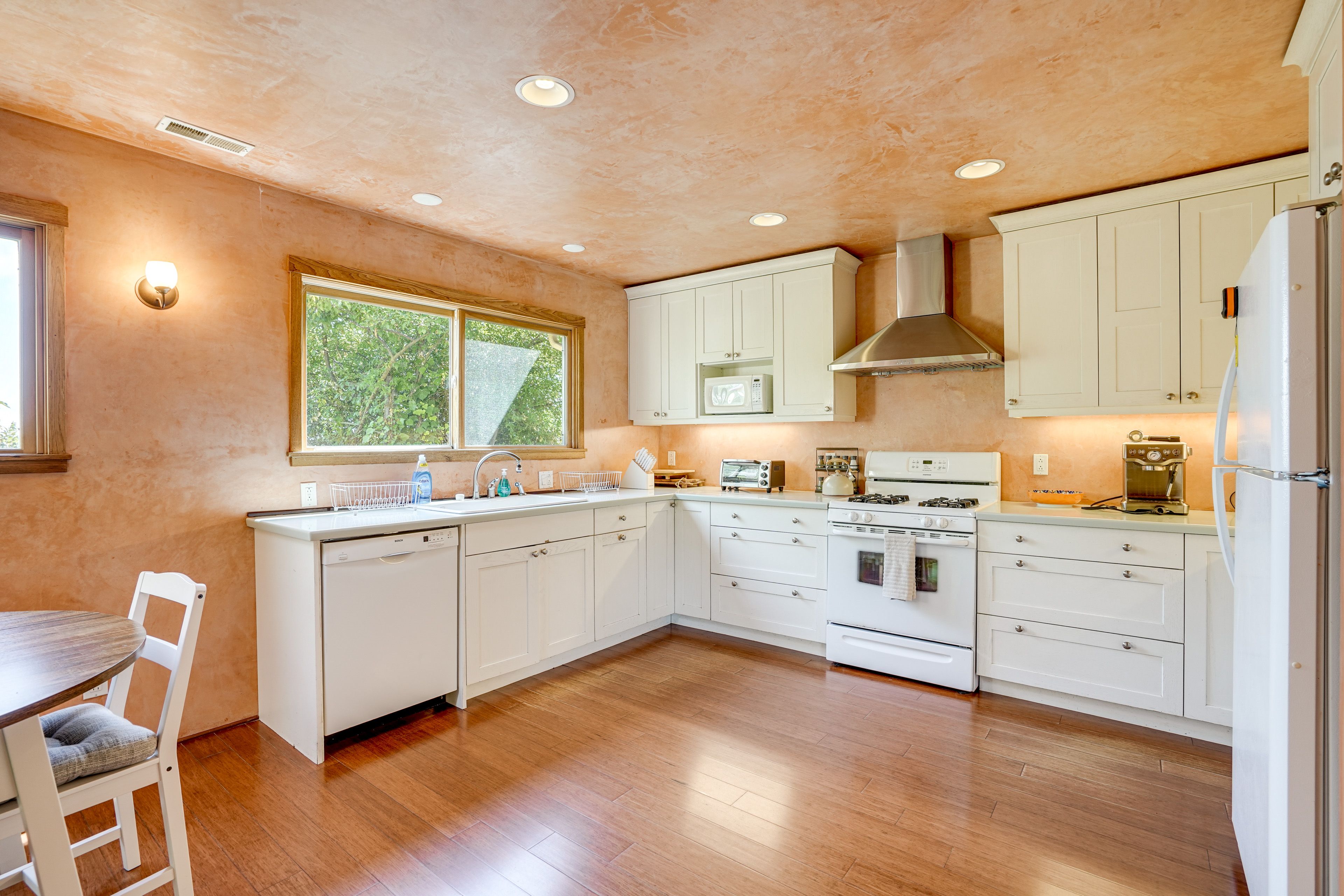 Kitchen | 1st Floor