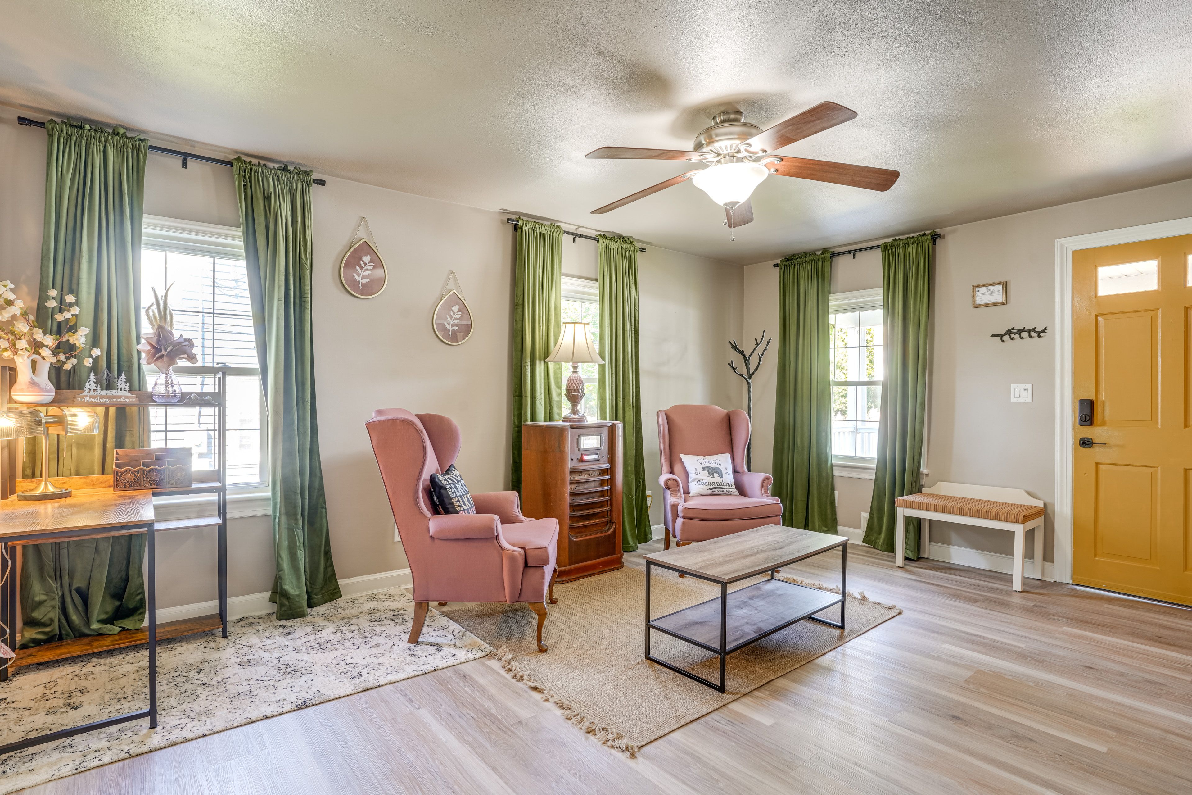 Sitting Room | 1st Floor