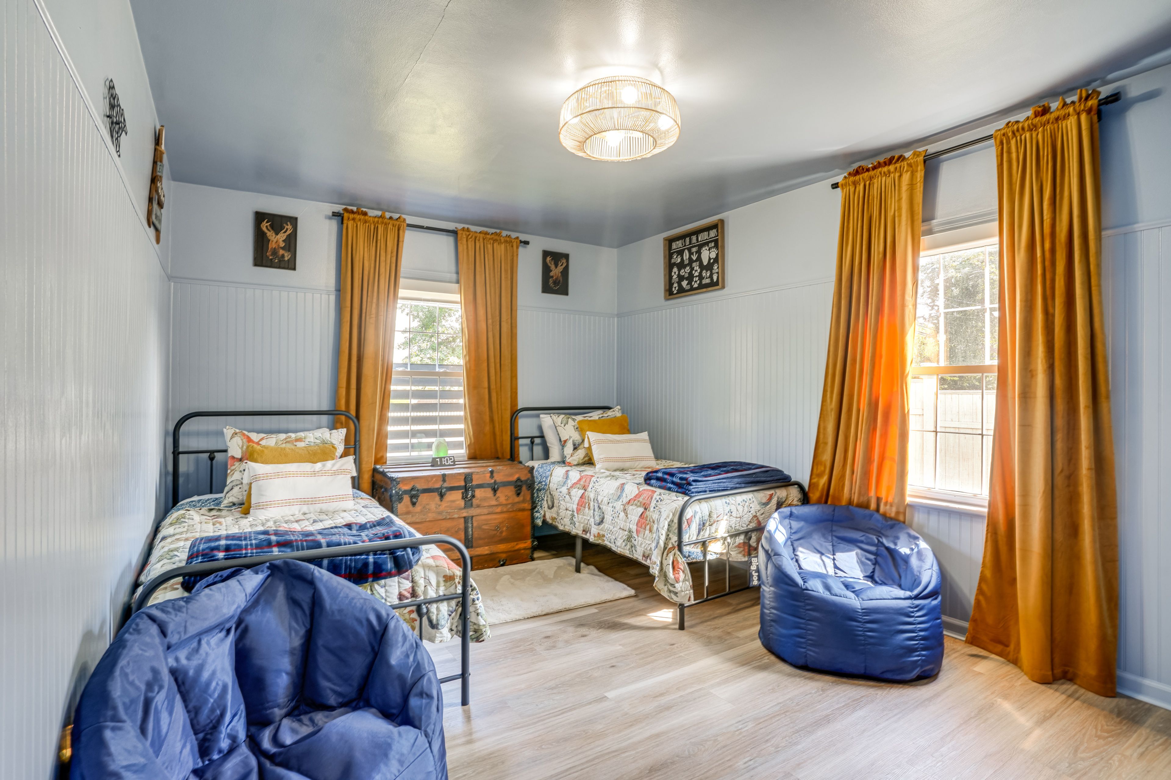 Bedroom 2 | 2 Twin Beds | 1st Floor