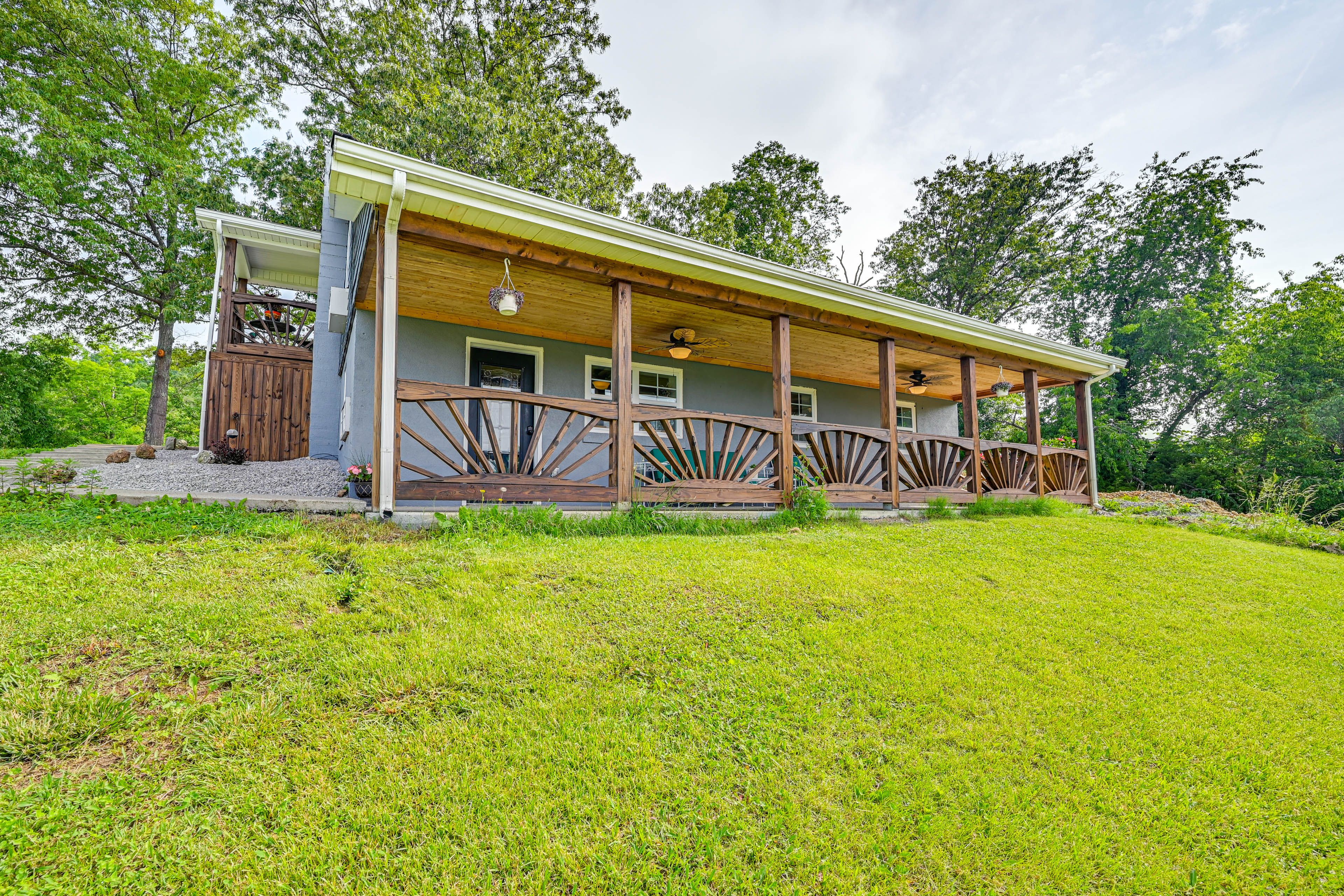 Liberty Vacation Rental | 4BR | 2BA | 1,500 Sq Ft | Stairs Required