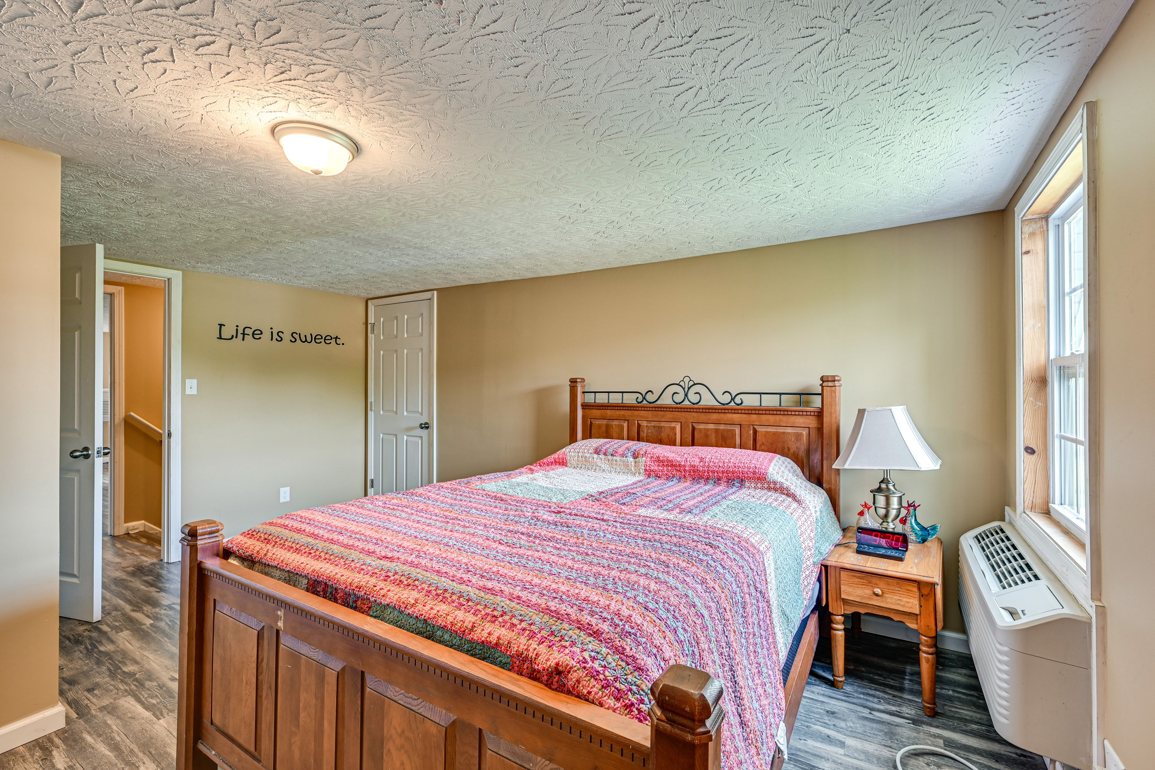 Bedroom 3 | 2nd Floor | Queen Bed
