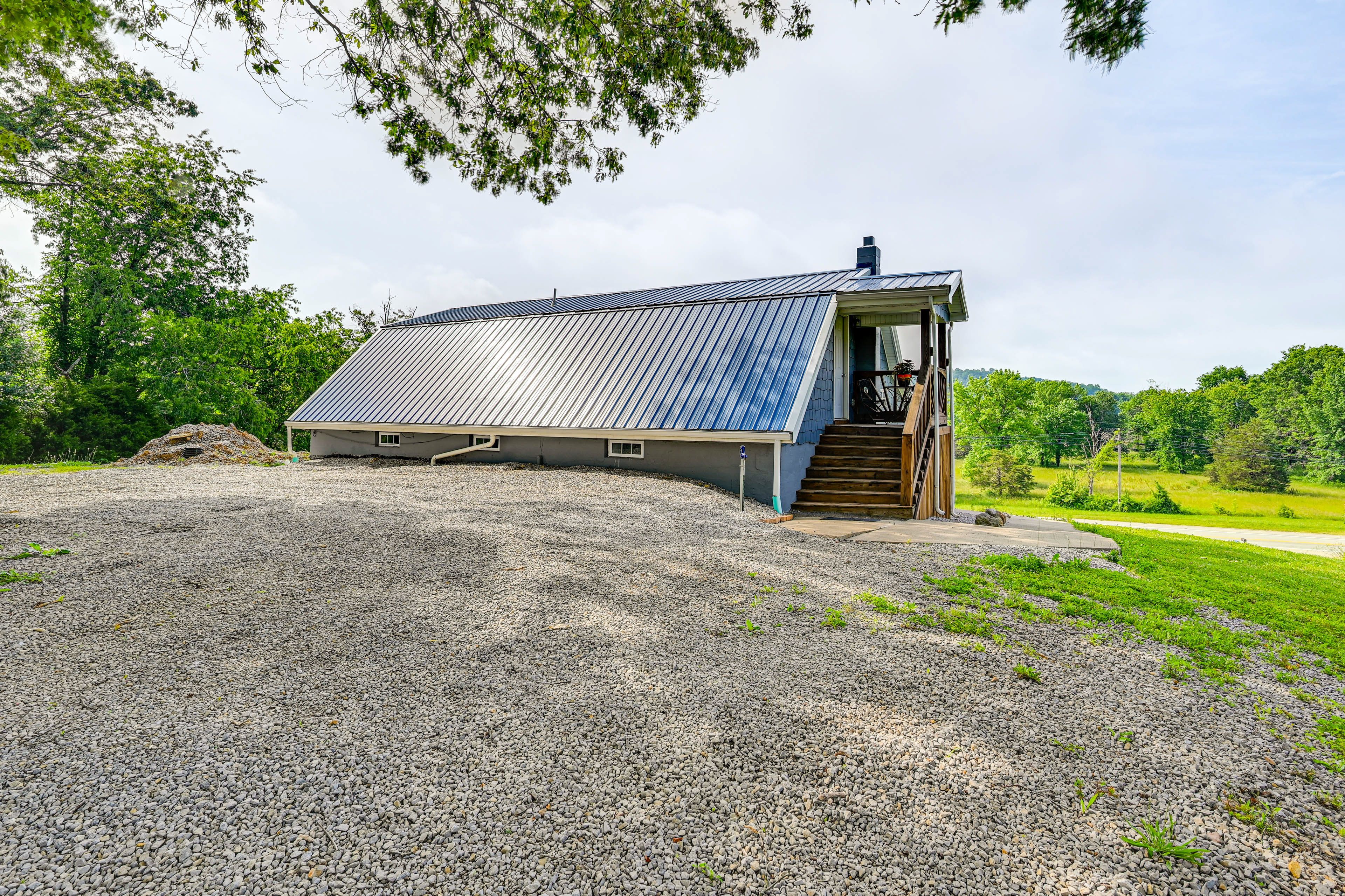 Parking | Carport (2 Vehicles) | Driveway (4 Vehicles)
