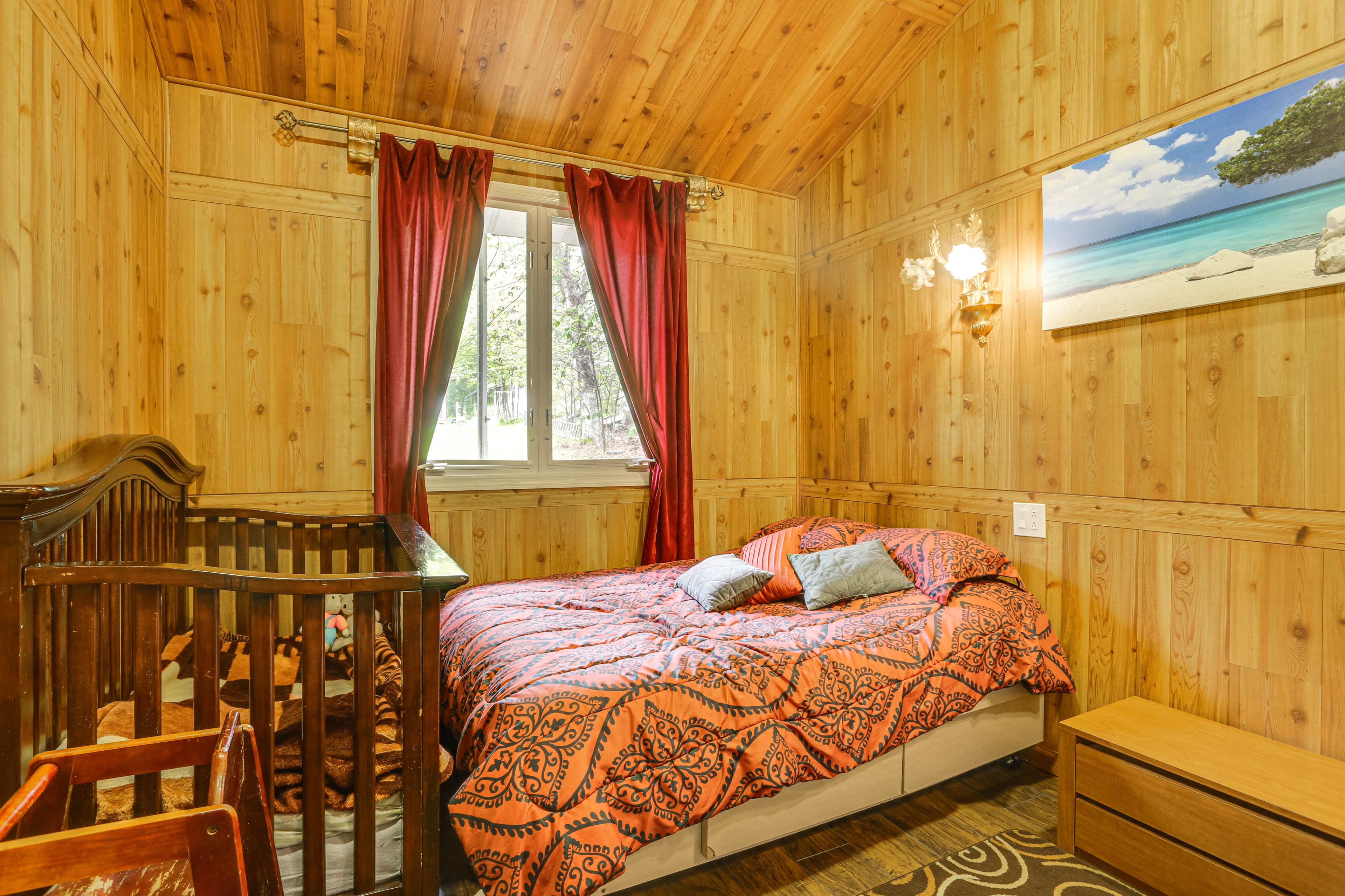 Bedroom 3 | 2 Full Beds | Crib