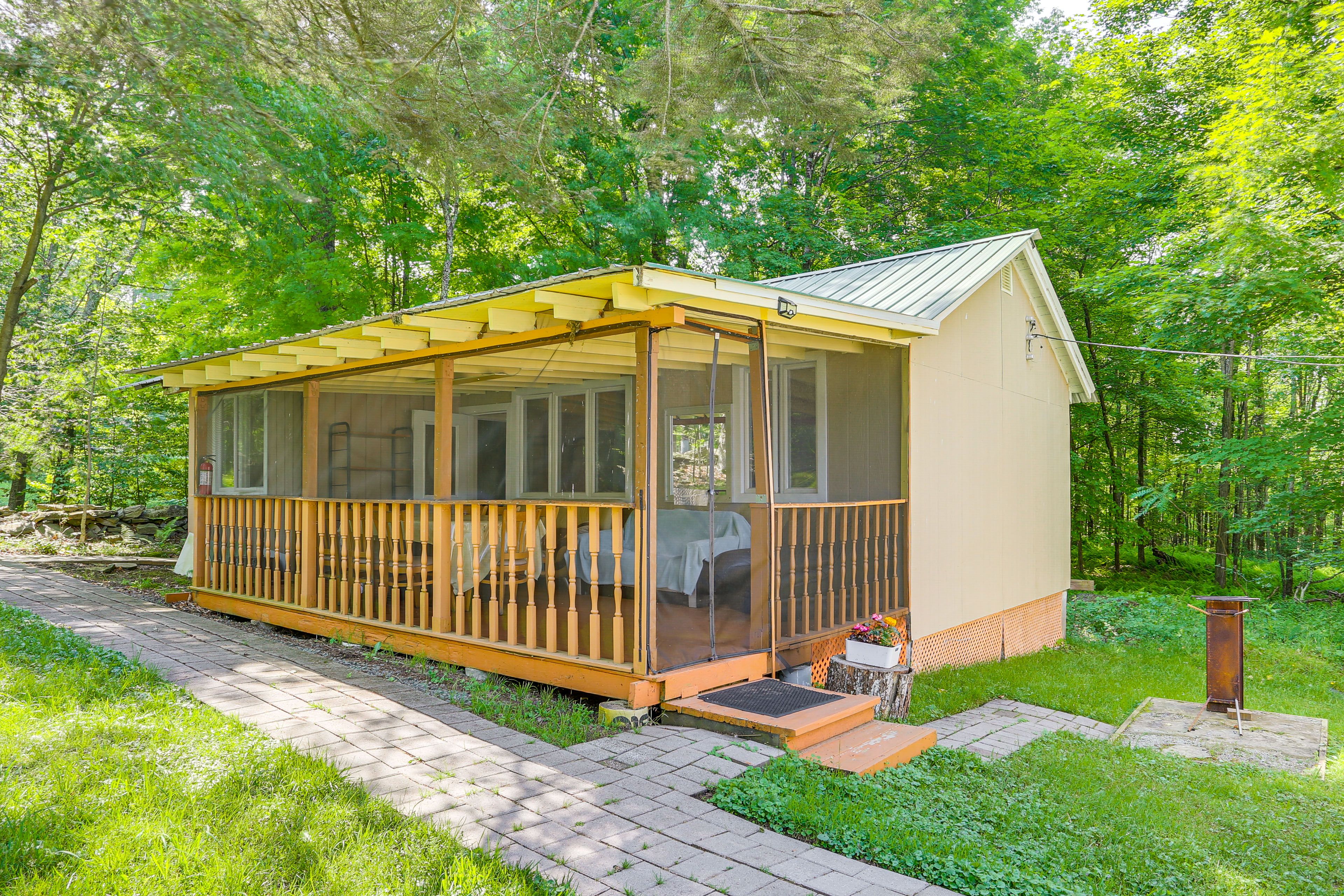 Property Exterior | Single-Story Cabin