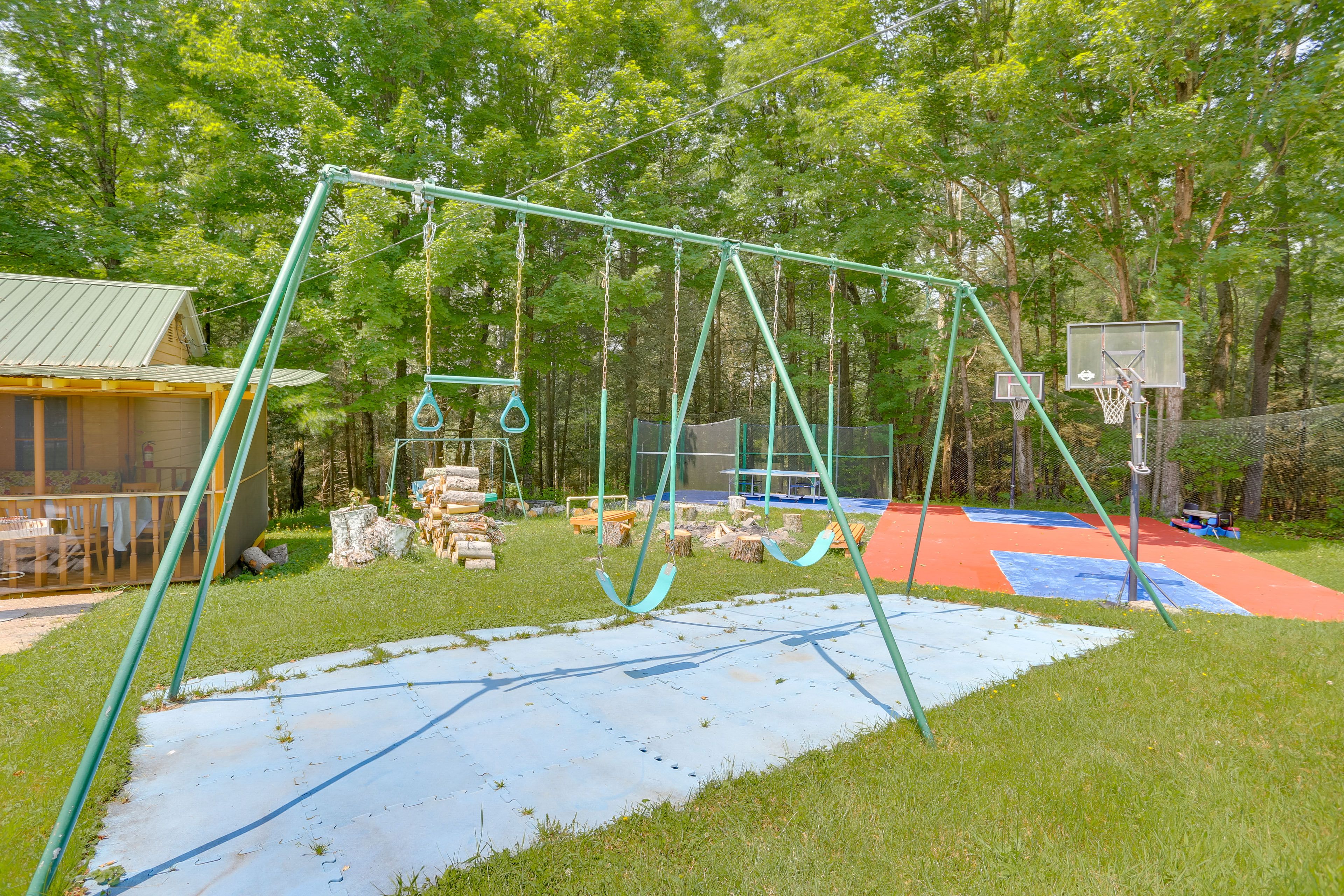Playground | Basketball Court | Ping-Pong Table