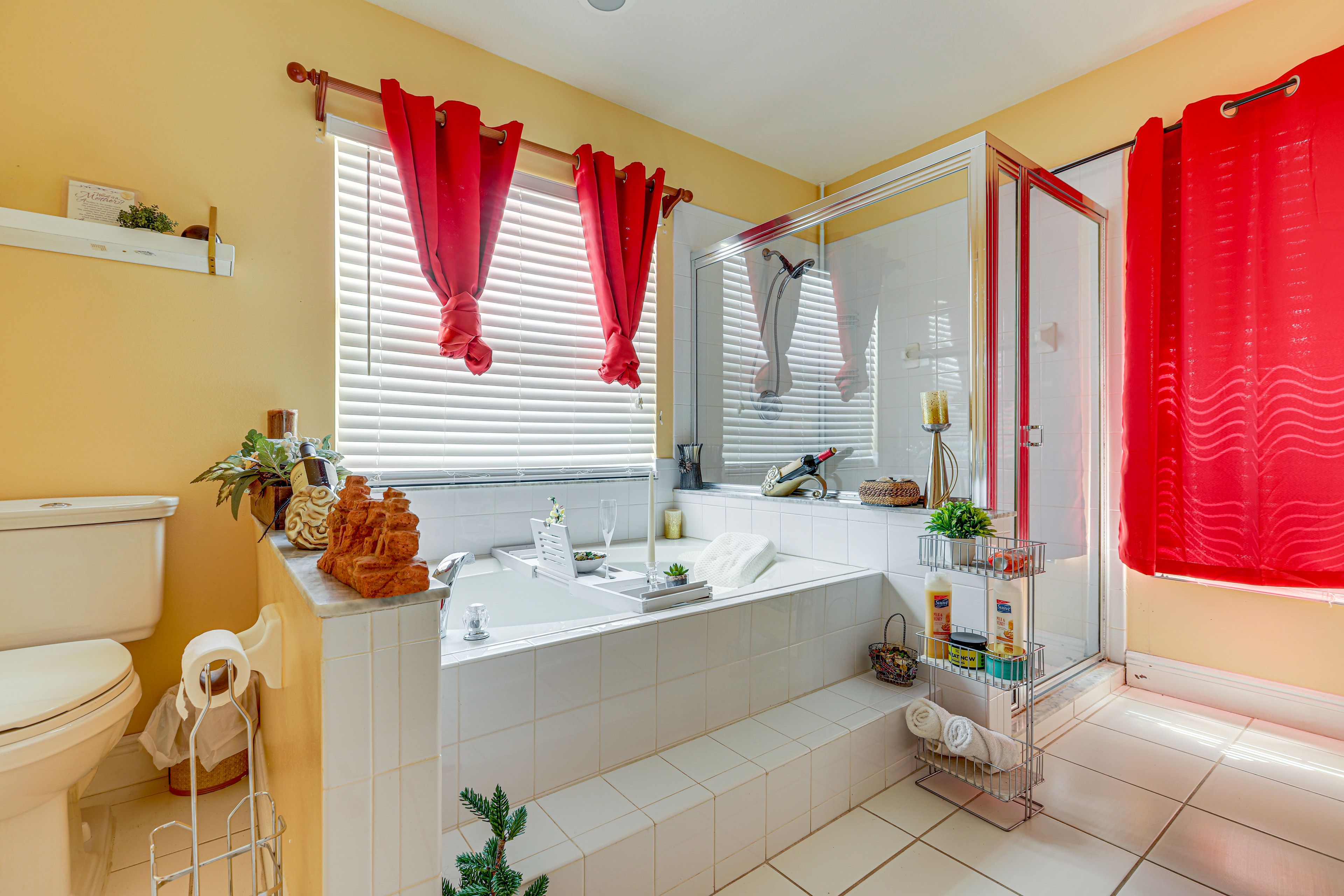 En-Suite Bathroom | Soaking Tub | Walk-In Shower