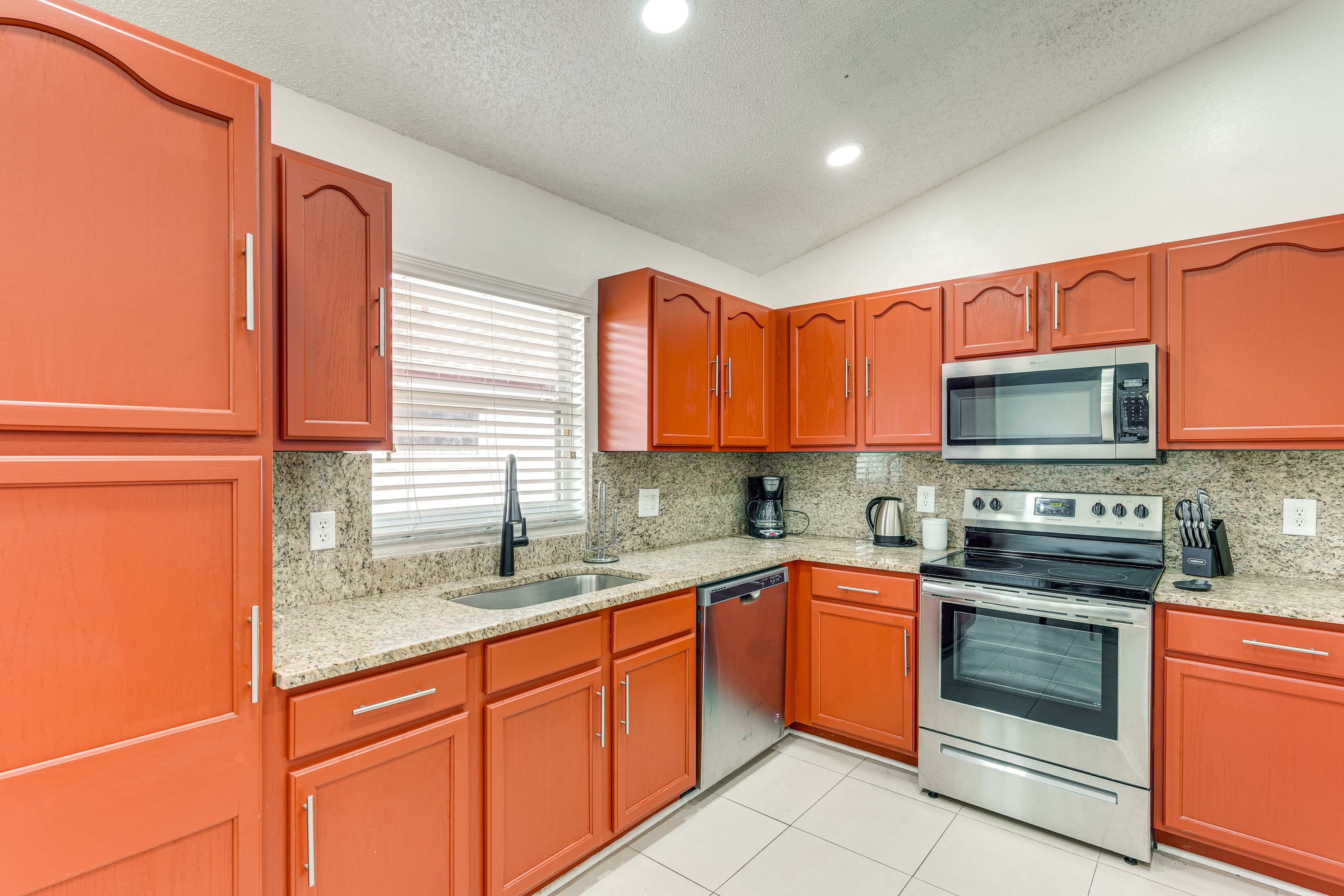 Kitchen | Drip Coffee Maker | Dishwasher | Cooking Basics