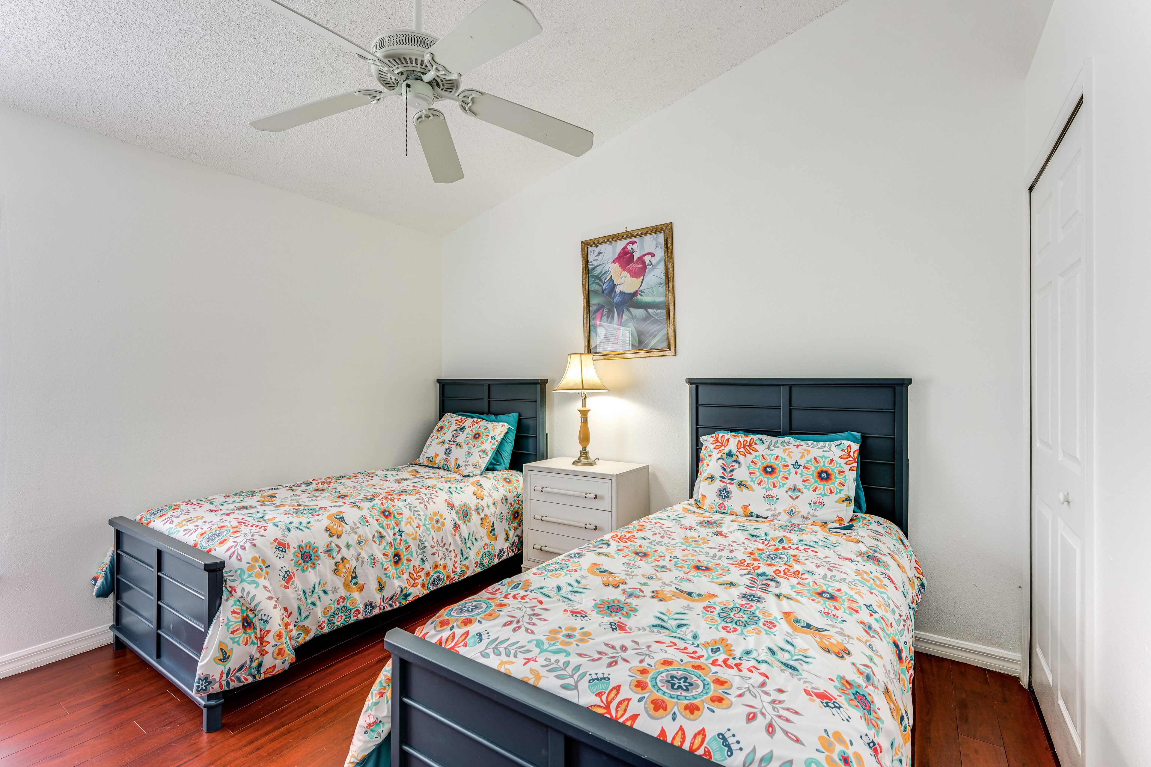 Bedroom 5 | 2 Twin Beds