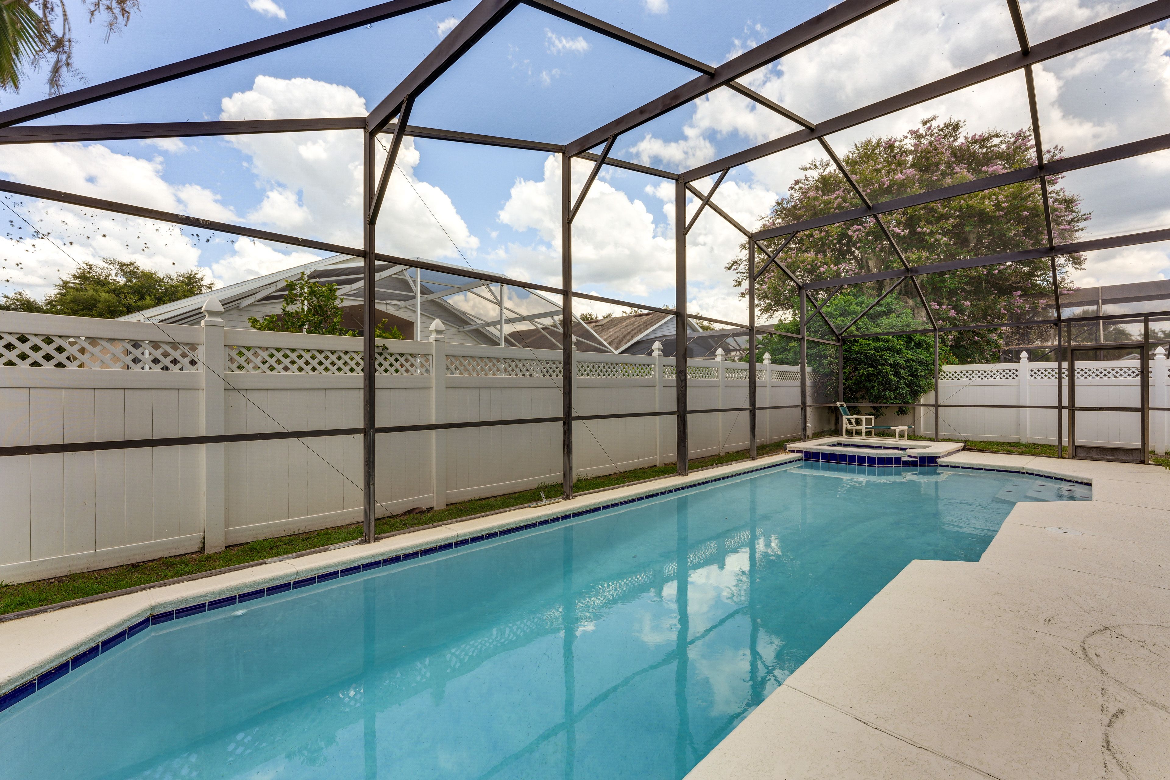 Outdoor Pool | Hot Tub