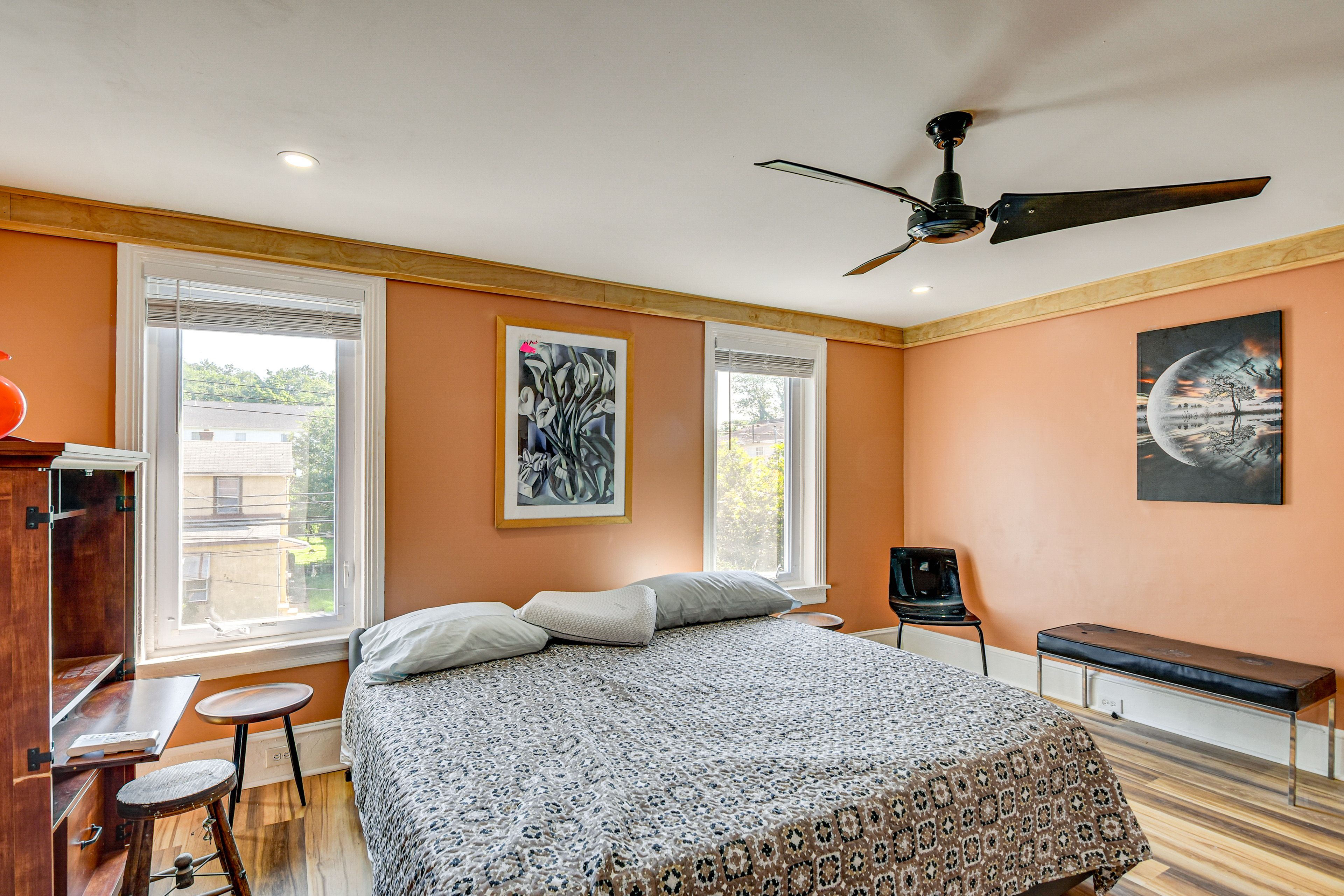 Bedroom 1 | 2nd Floor | King Bed | Linens Provided | Smart TV