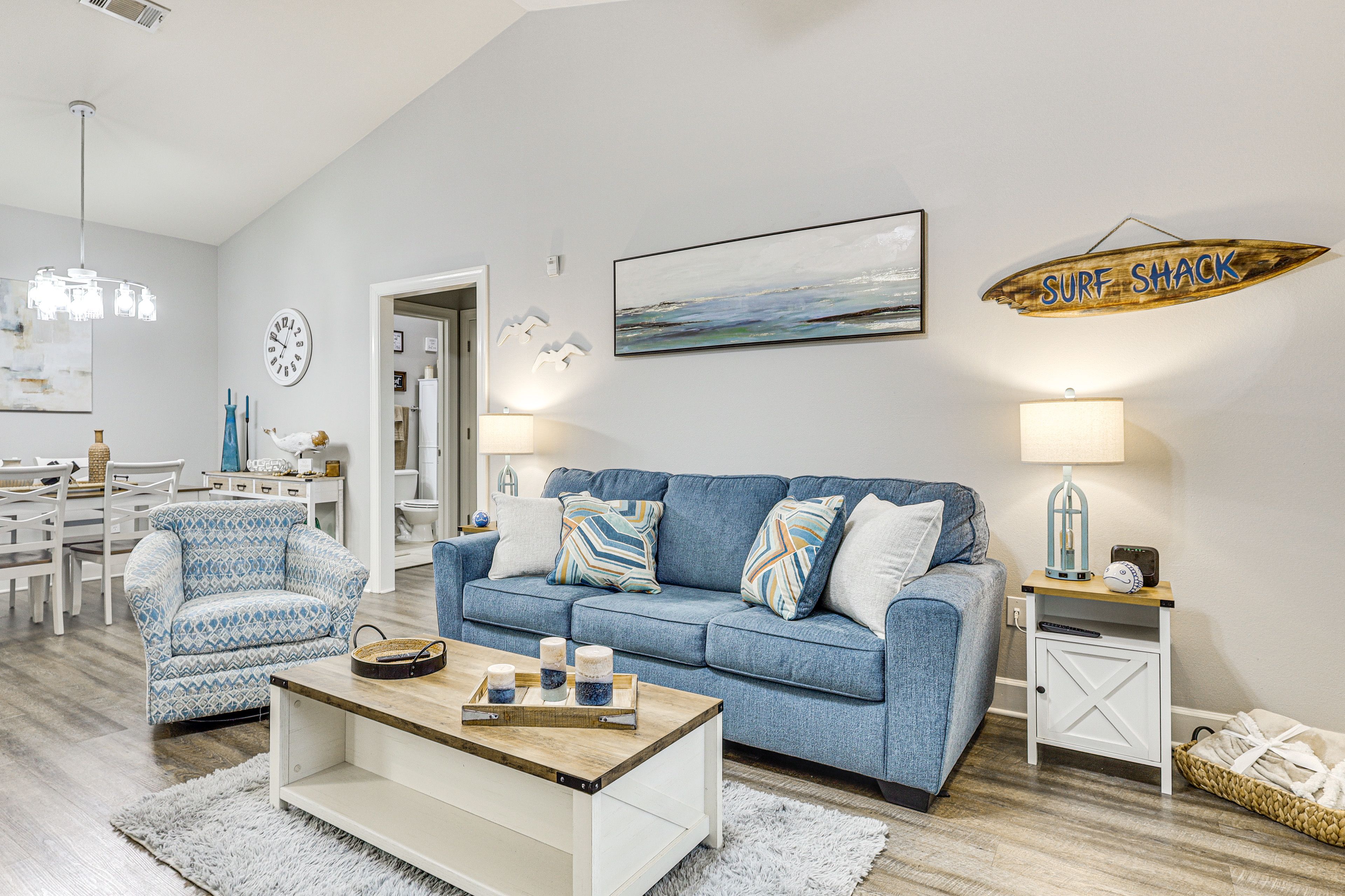 Living Room | Free WiFi | Central A/C | 55″ Smart TV | Queen Sleeper Sofa