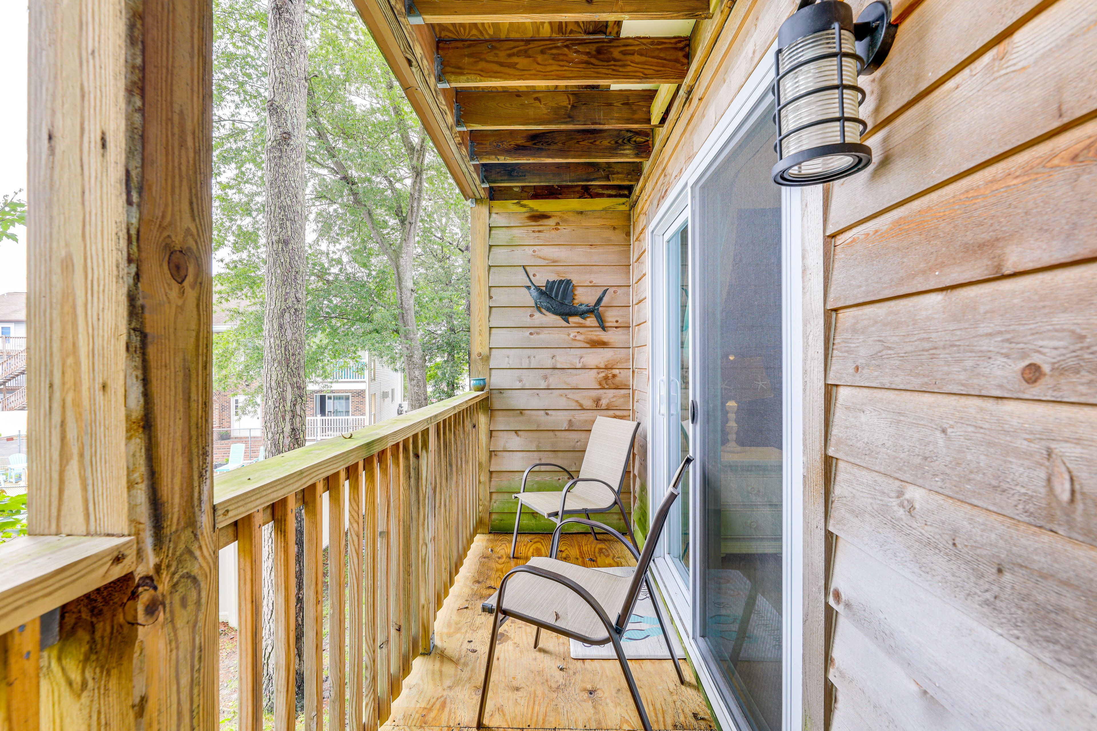 Private Balcony | 2nd-Floor Unit | 2 Mi to Fenwick Island State Park