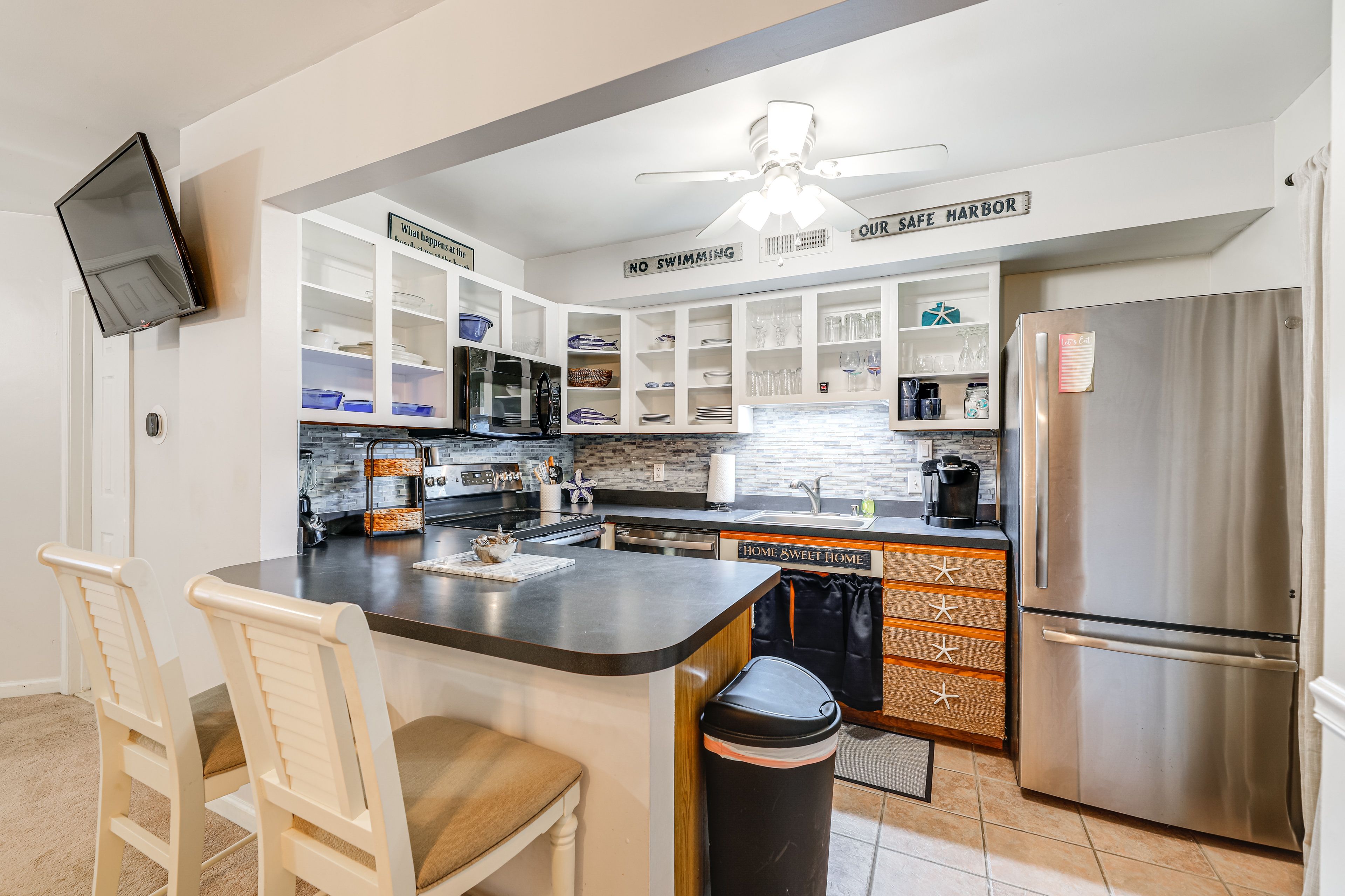 Kitchen | Single-Story Condo | Central Heating & A/C | In-Unit Laundry
