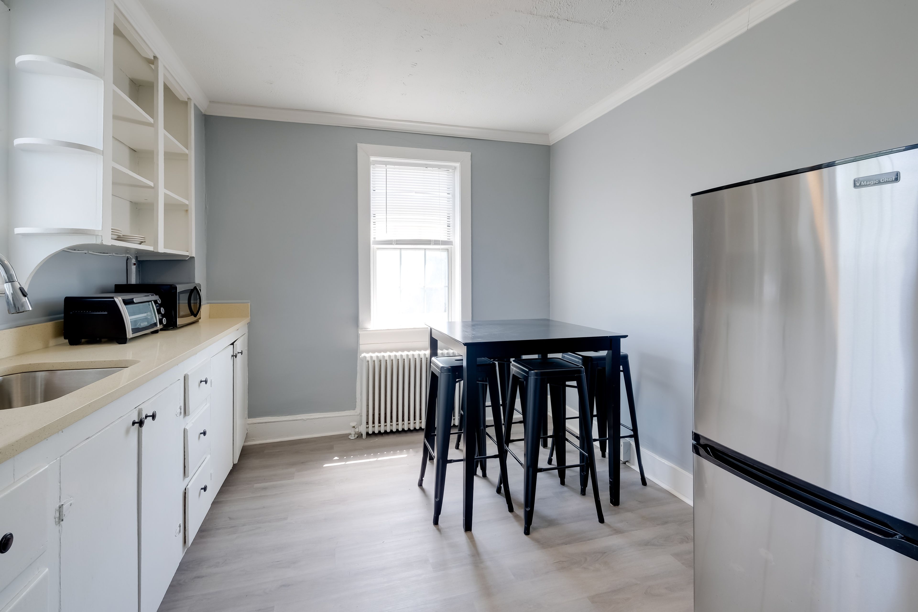 Kitchenette | Microwave | Toaster Oven